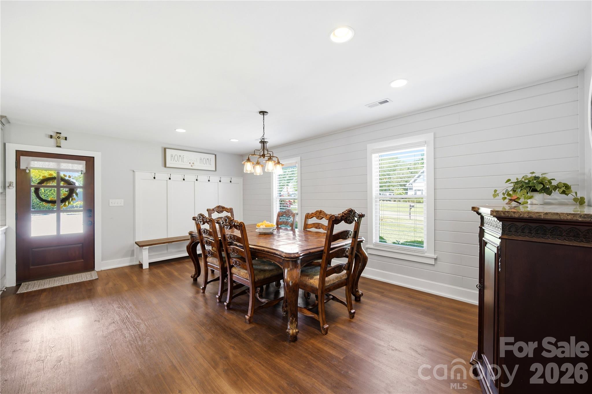 5701 Cedar Hill Drive — Wesley Chapel