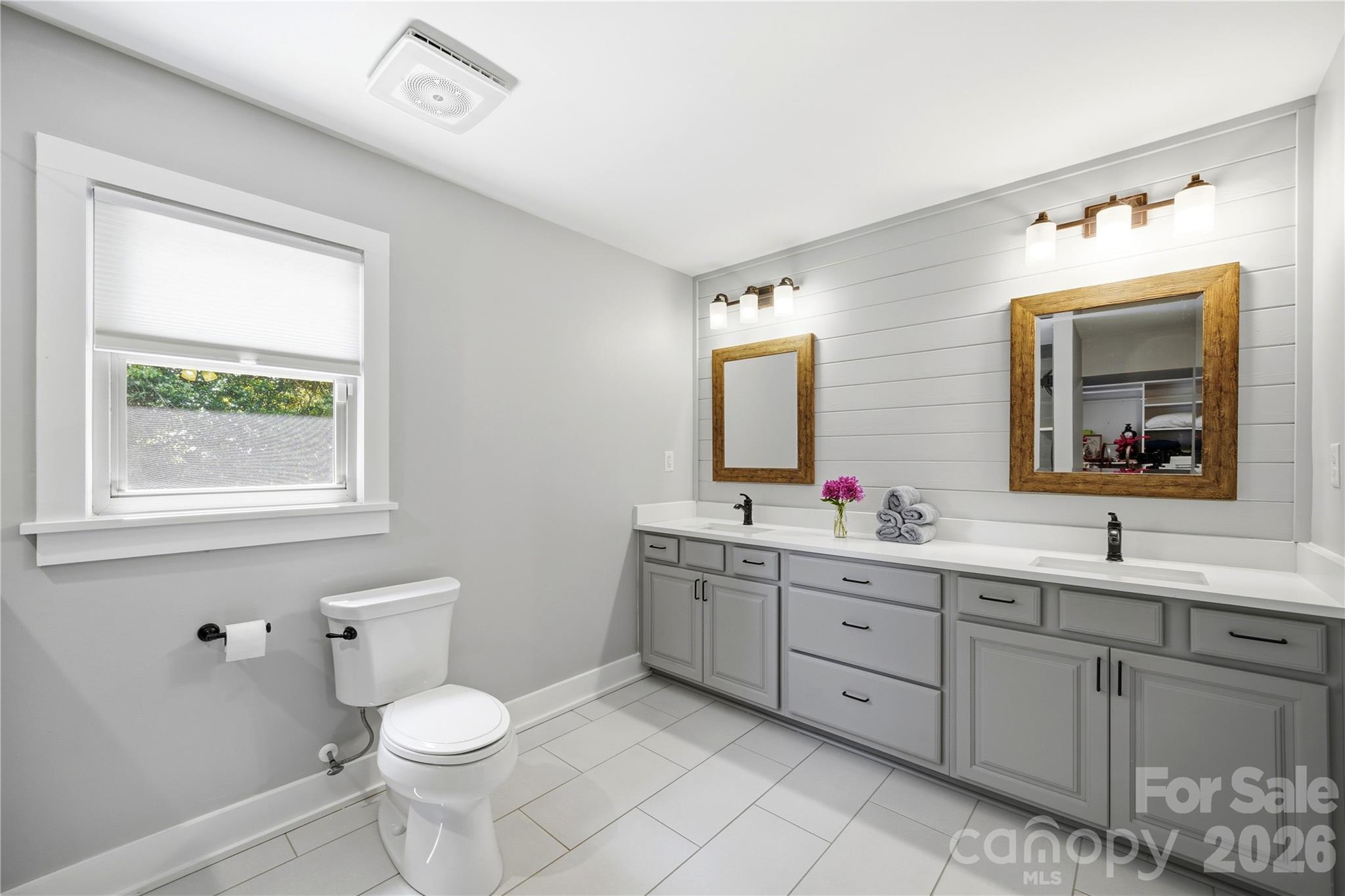 5701 Cedar Hill Drive — Wesley Chapel