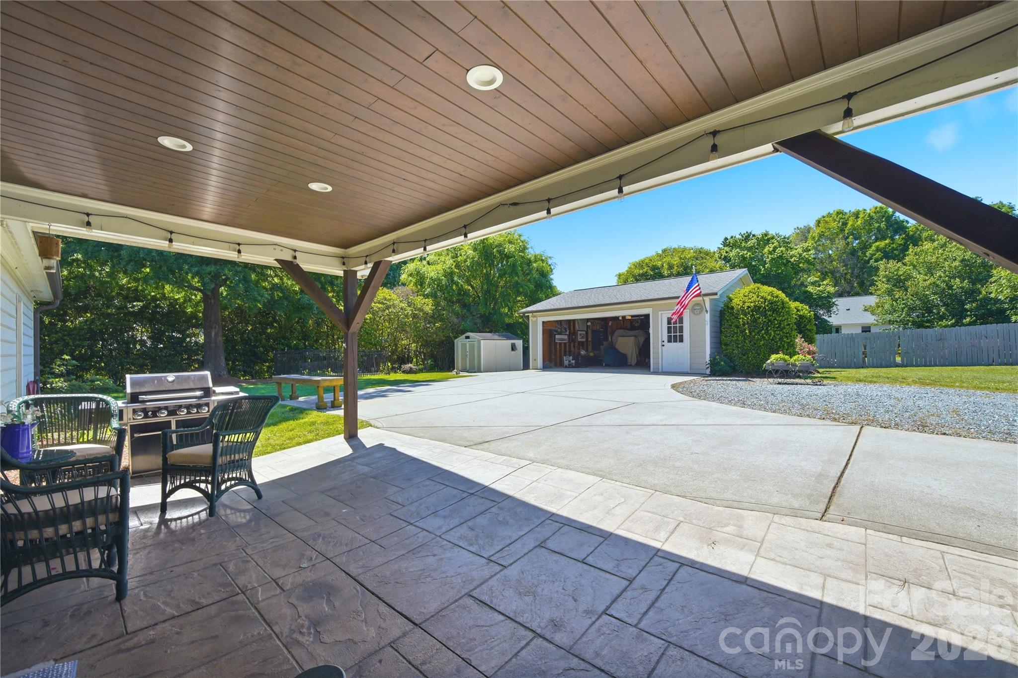 5701 Cedar Hill Drive — Wesley Chapel