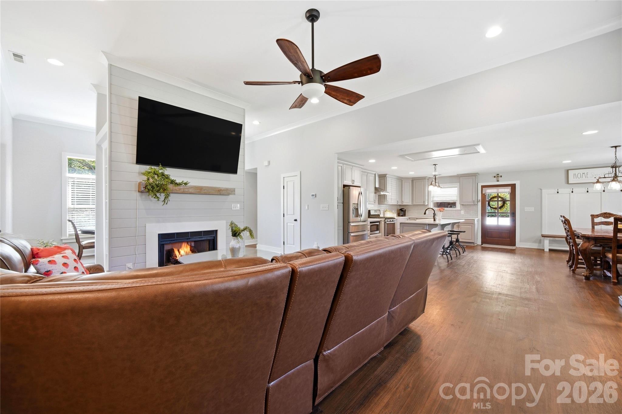 5701 Cedar Hill Drive — Wesley Chapel