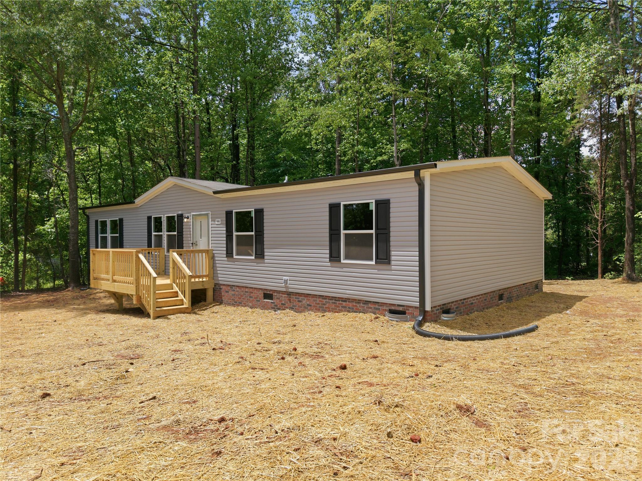 5093 E NC Highway 150 None — Lincolnton