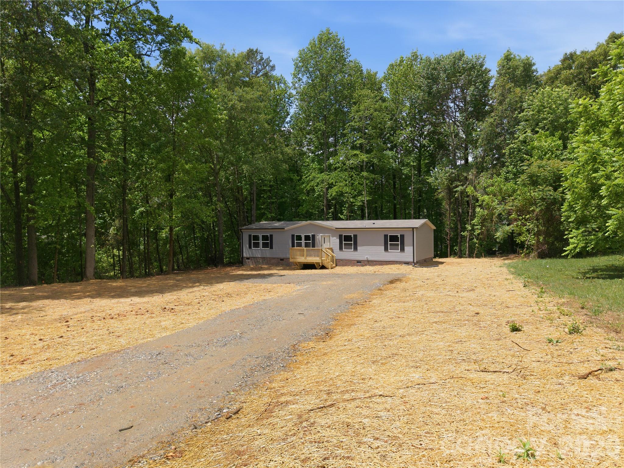 5093 E NC Highway 150 None — Lincolnton