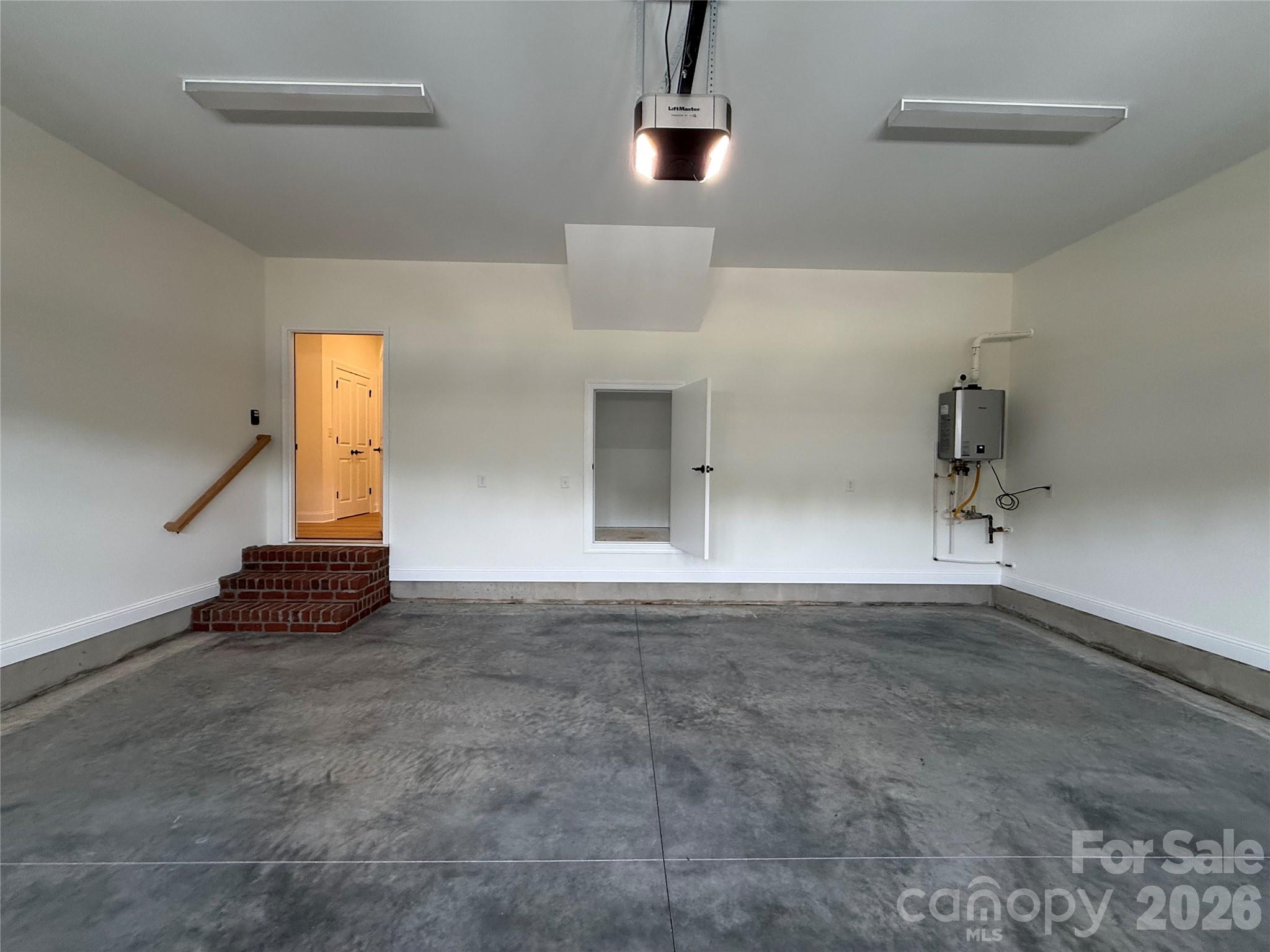 107 Abbington Lane — Shelby