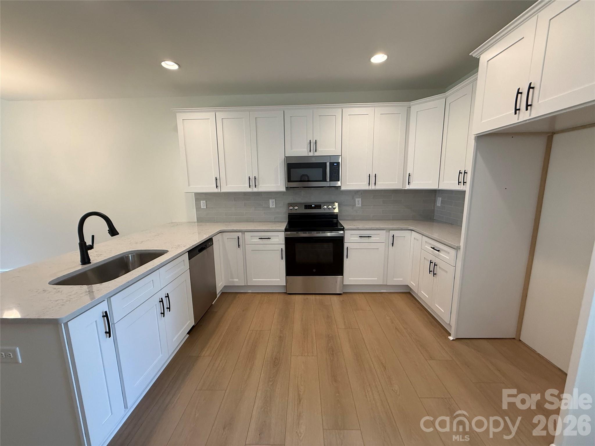 107 Abbington Lane — Shelby