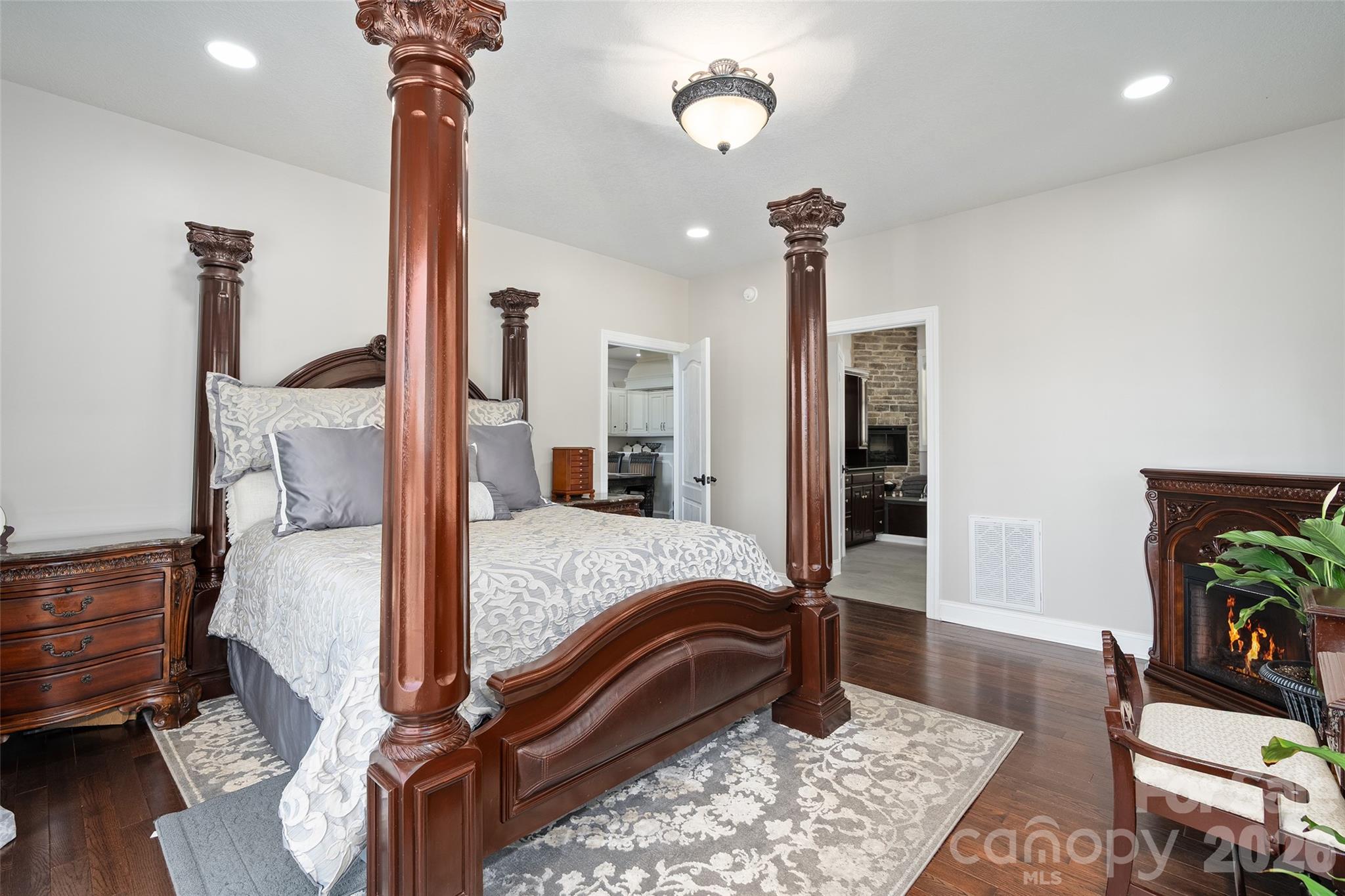 114 Nesting Ridge — Waynesville