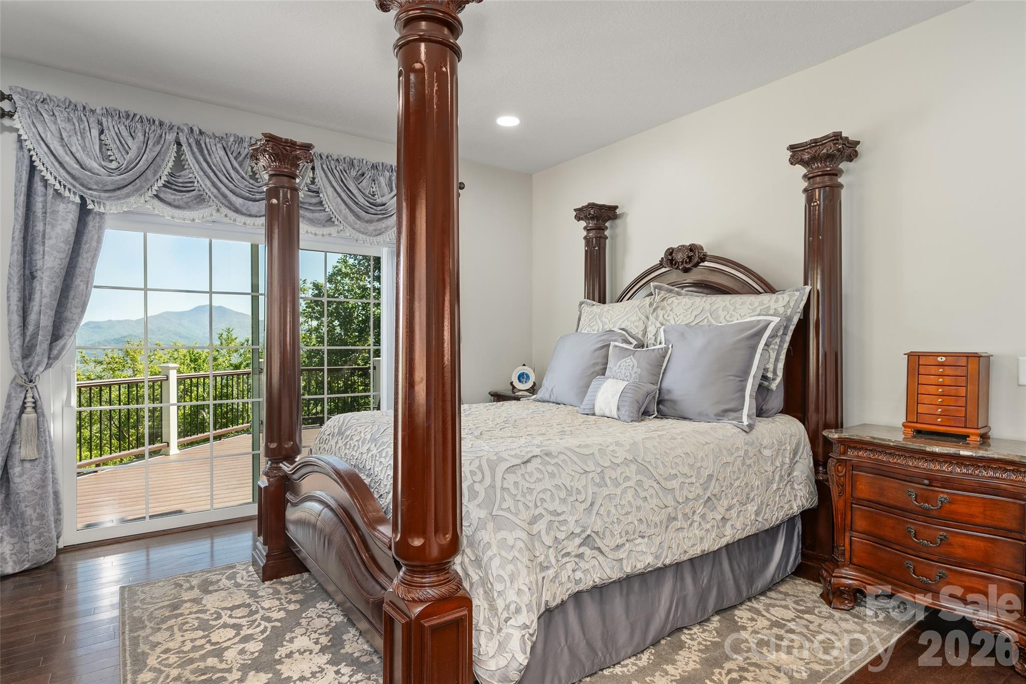 114 Nesting Ridge — Waynesville