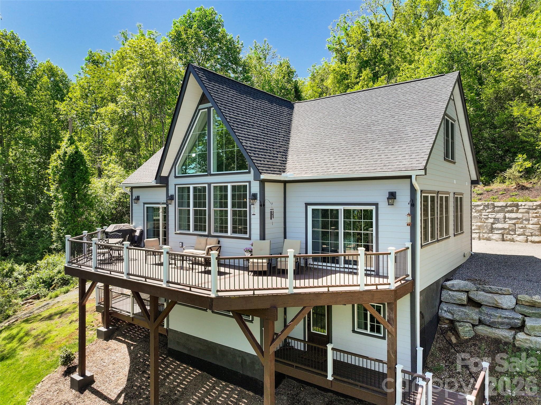 114 Nesting Ridge — Waynesville