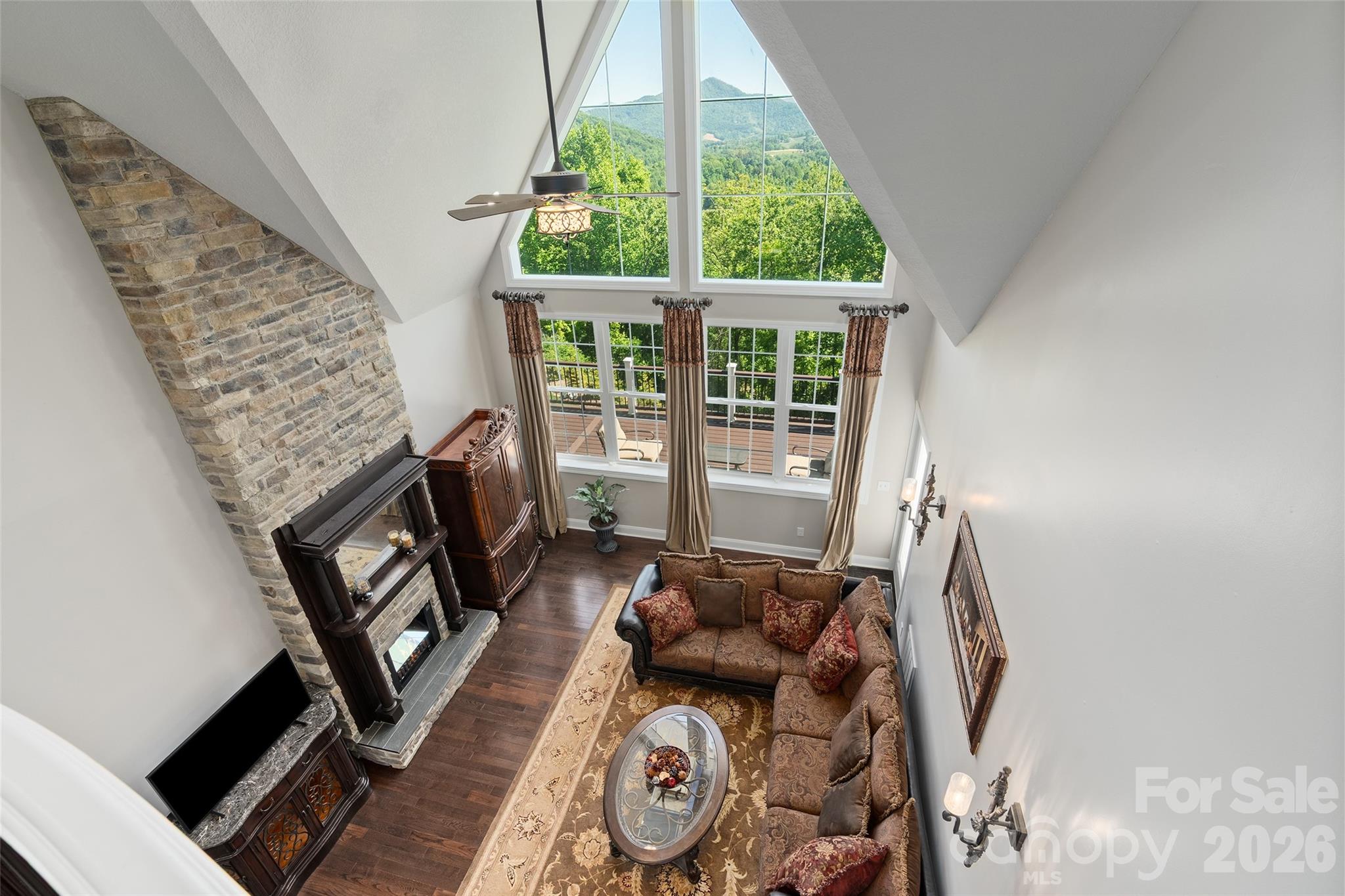 114 Nesting Ridge — Waynesville