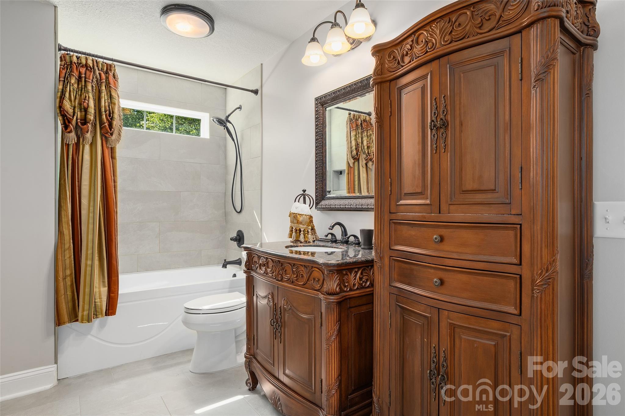 114 Nesting Ridge — Waynesville
