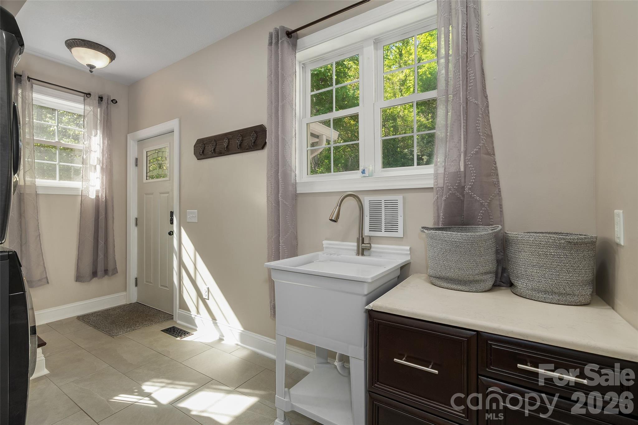 114 Nesting Ridge — Waynesville