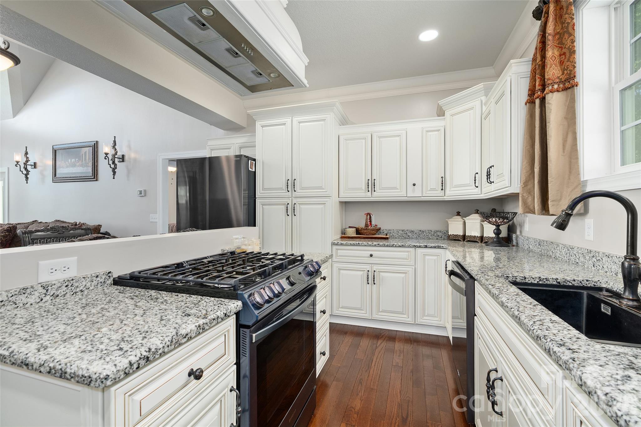 114 Nesting Ridge — Waynesville