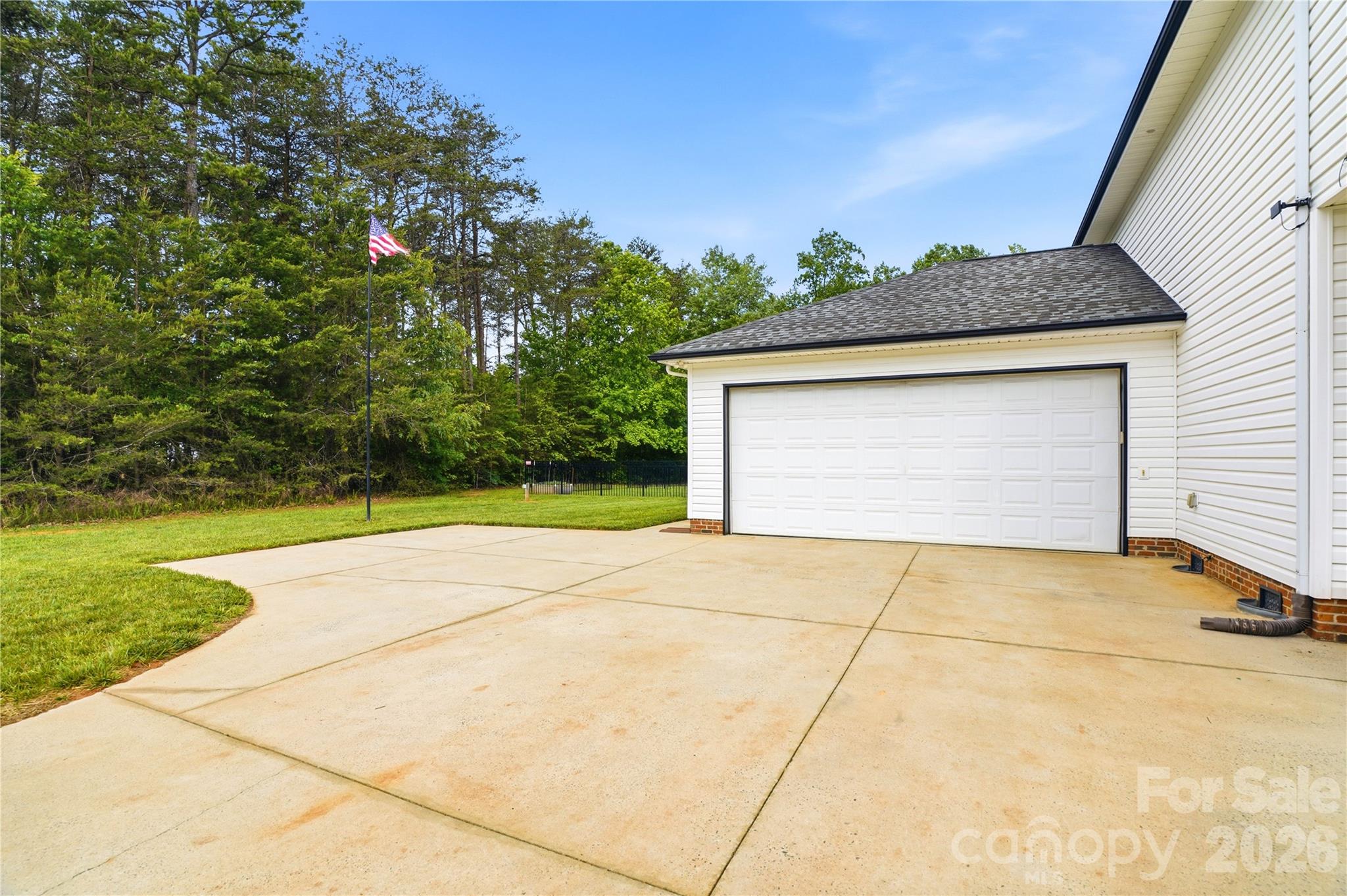 4945 Grassy Creek Road — Denver