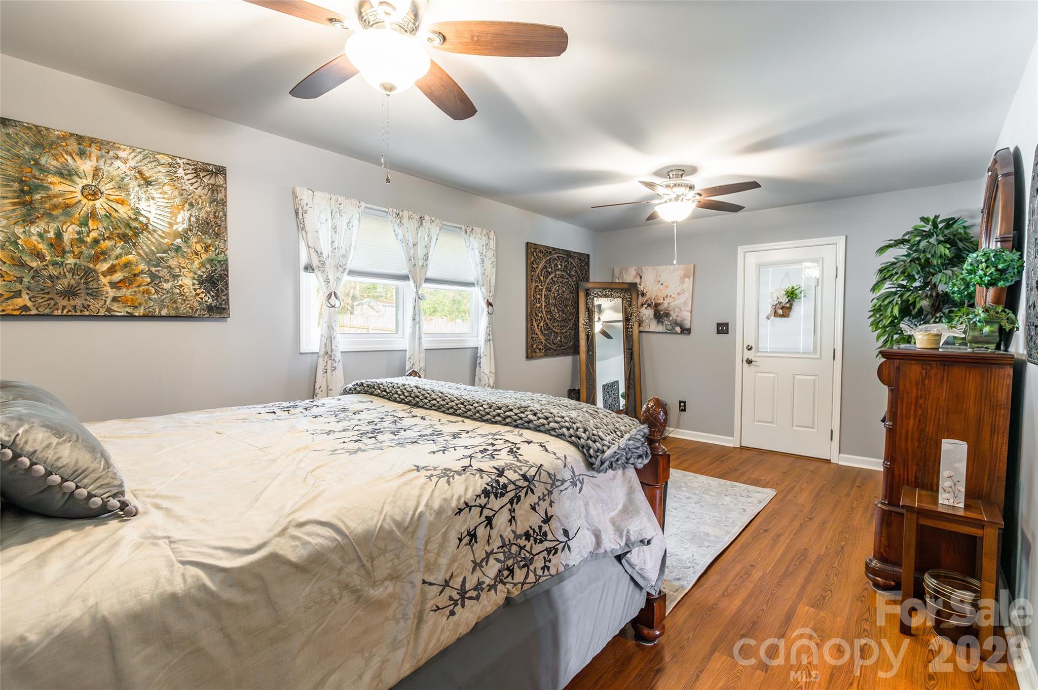 4205 Lake Shore Road S — Denver