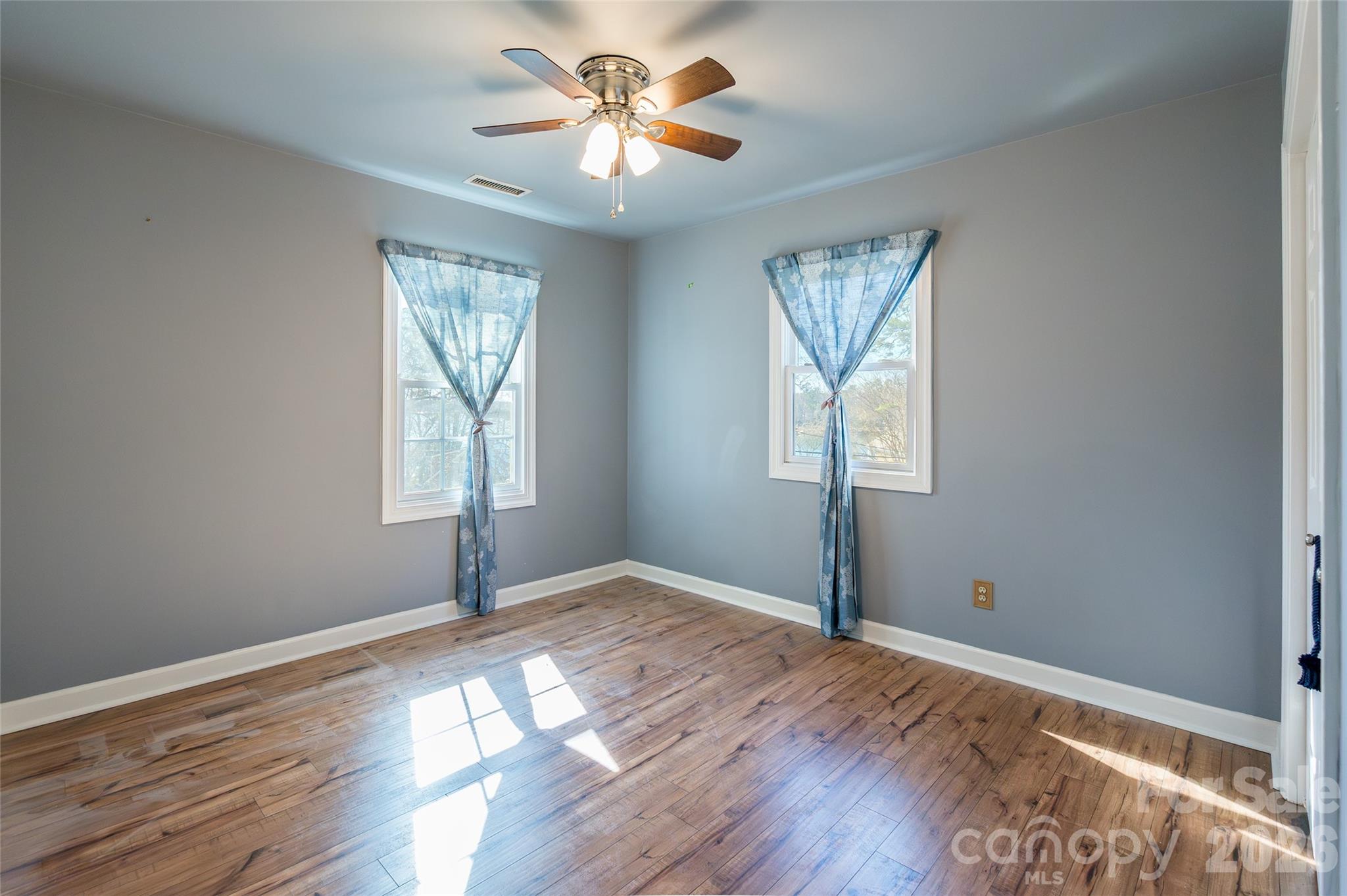 4205 Lake Shore Road S — Denver