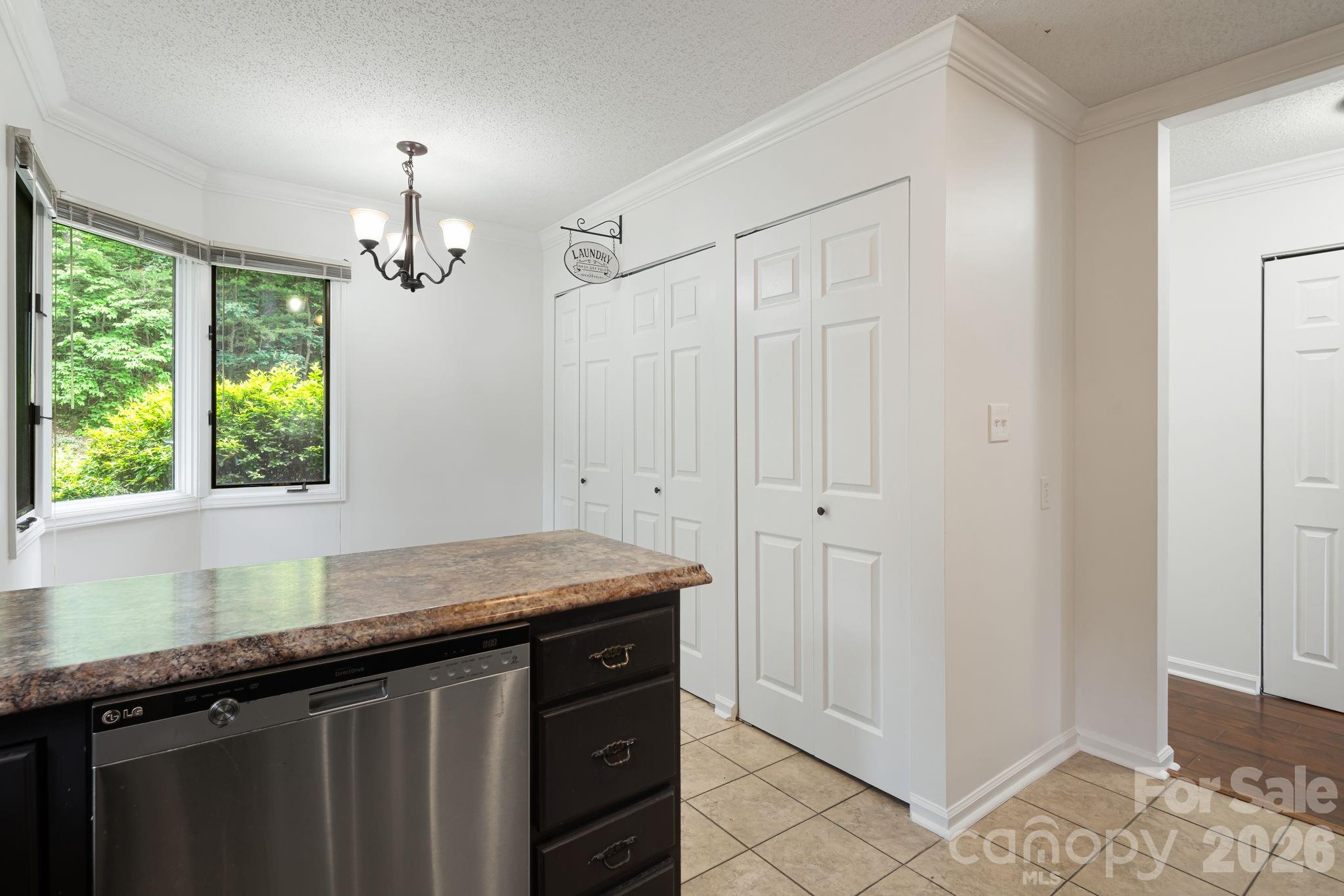 305 Piney Mountain Drive #J2 — Asheville