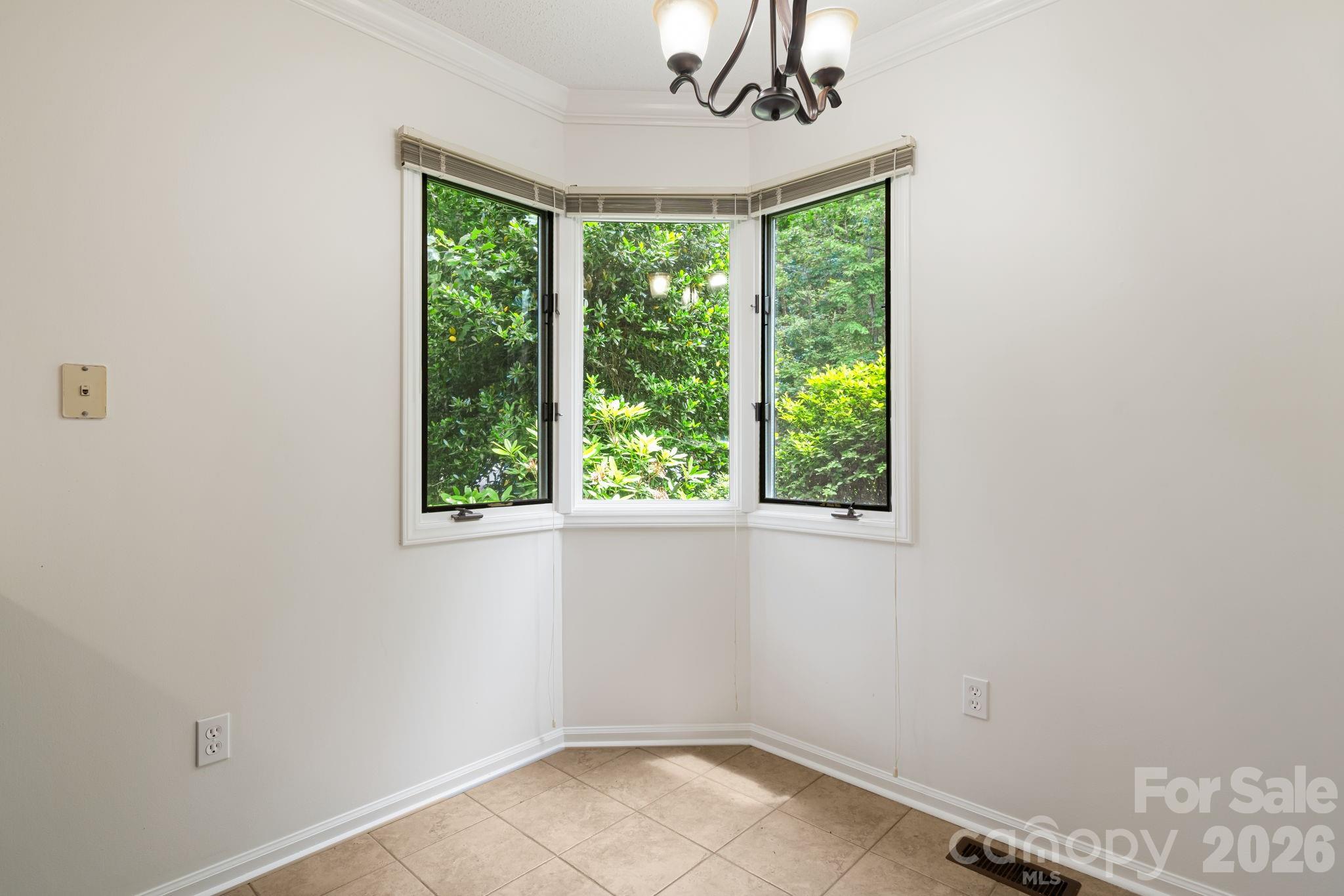 305 Piney Mountain Drive #J2 — Asheville
