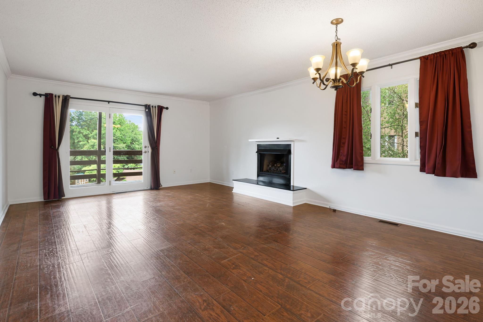 305 Piney Mountain Drive #J2 — Asheville