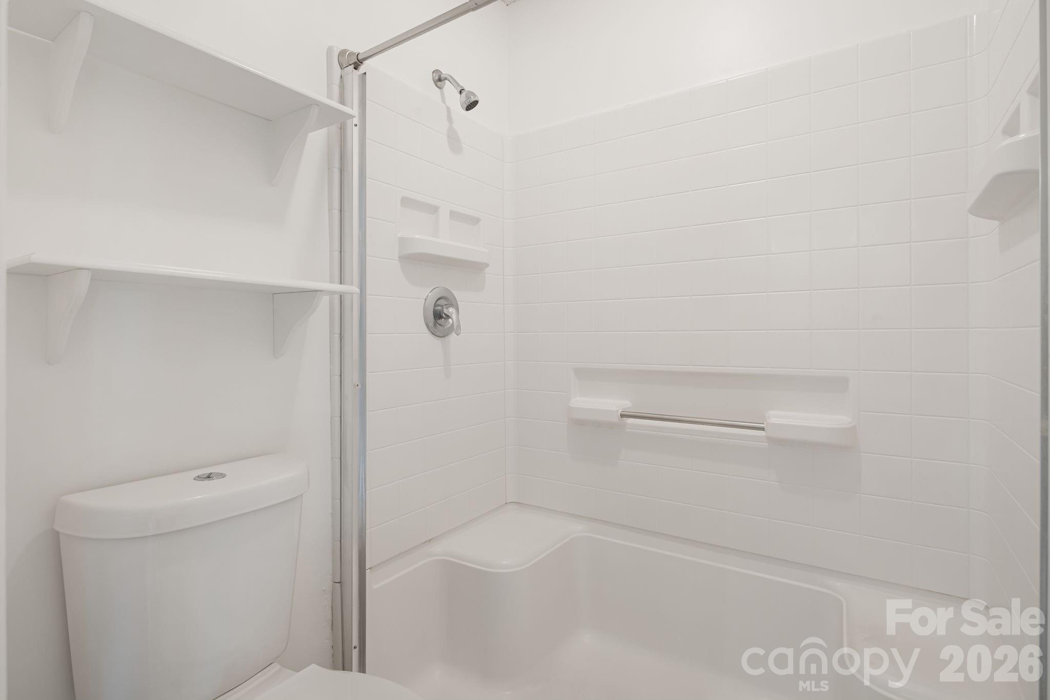 305 Piney Mountain Drive #J2 — Asheville