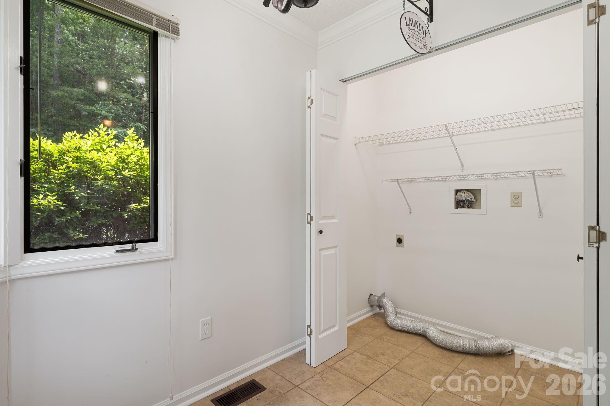 305 Piney Mountain Drive #J2 — Asheville