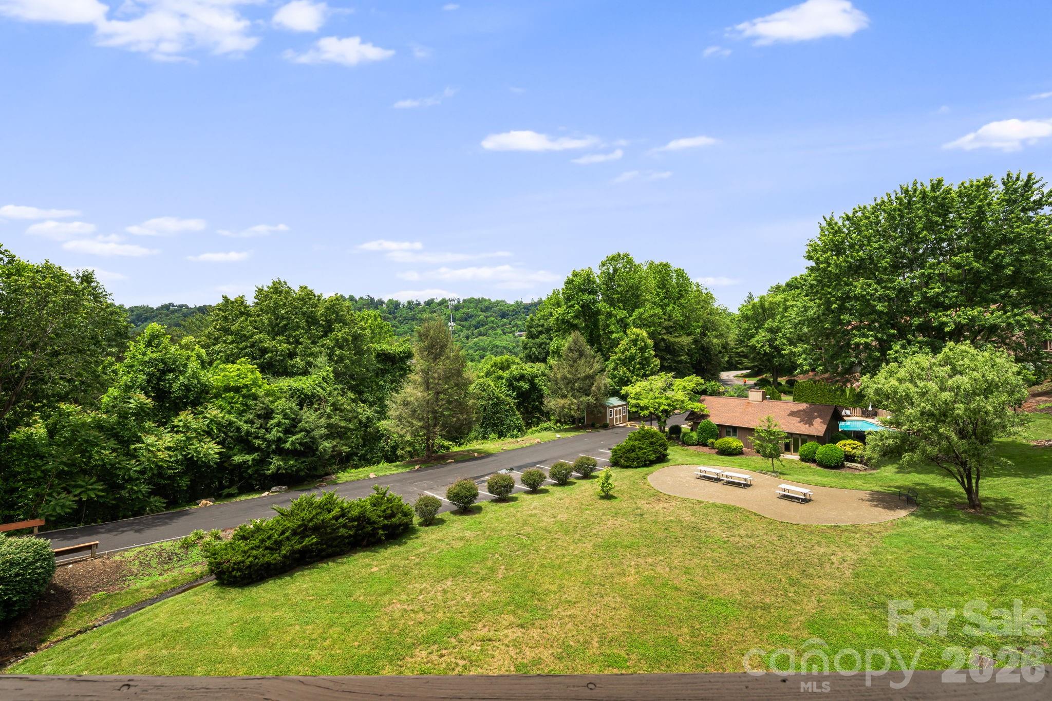 305 Piney Mountain Drive #J2 — Asheville