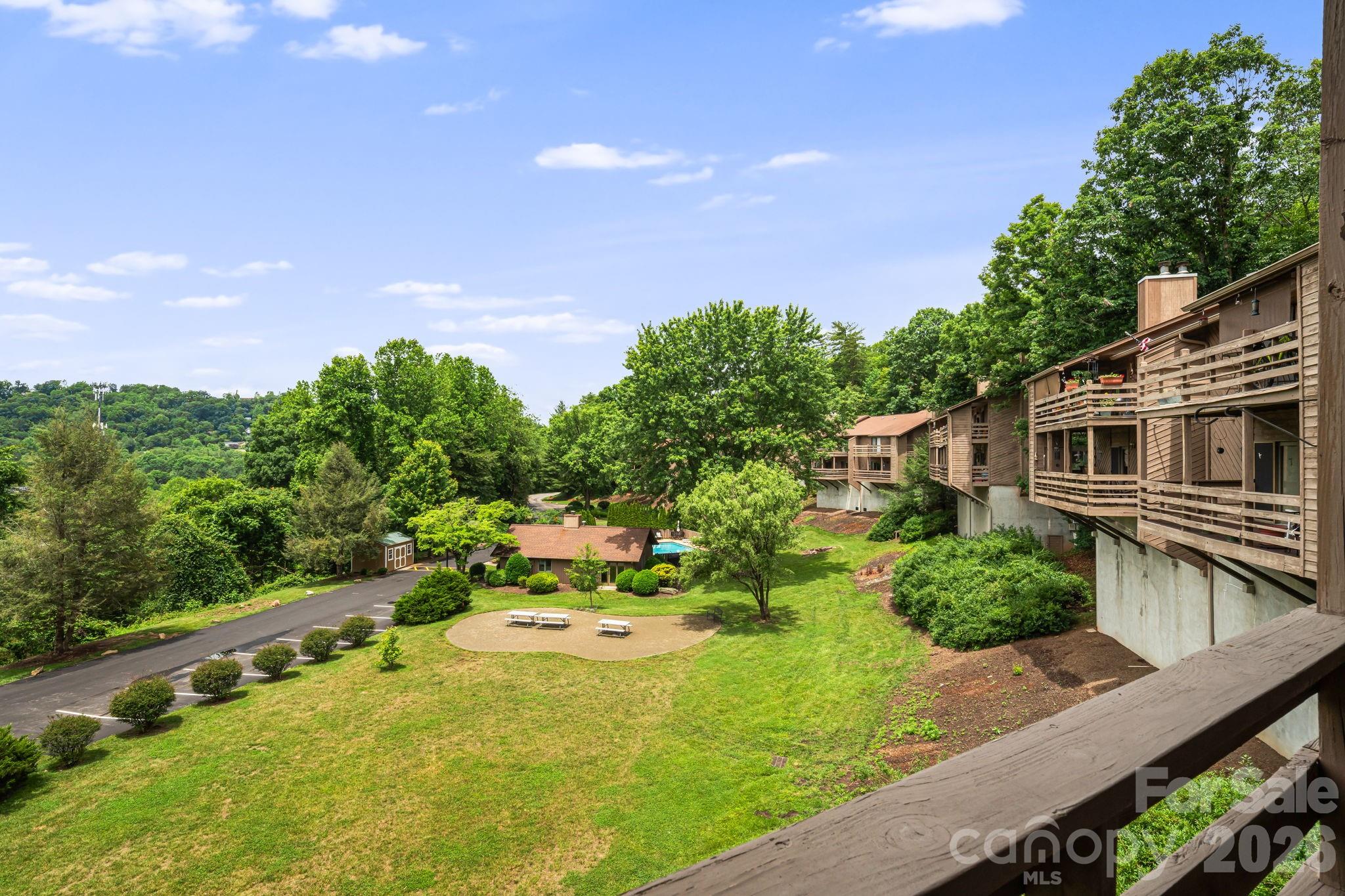 305 Piney Mountain Drive #J2 — Asheville