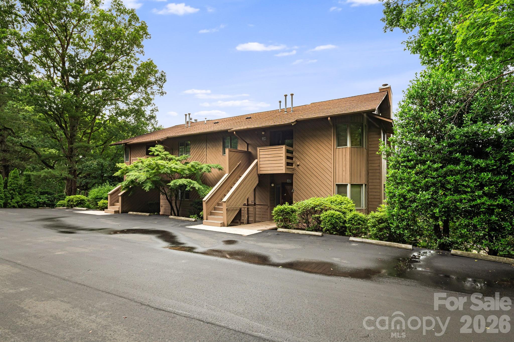 305 Piney Mountain Drive #J2 — Asheville