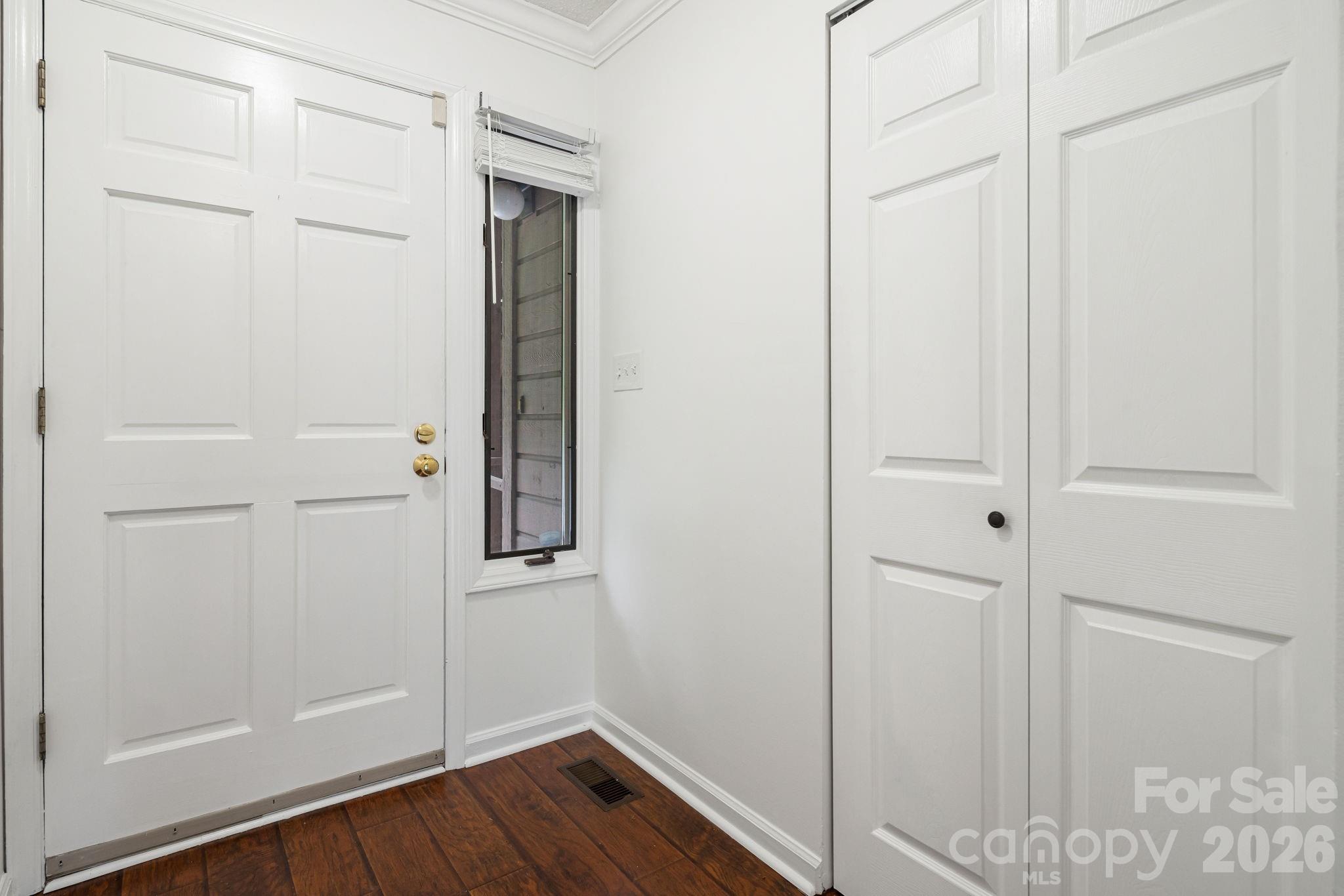 305 Piney Mountain Drive #J2 — Asheville