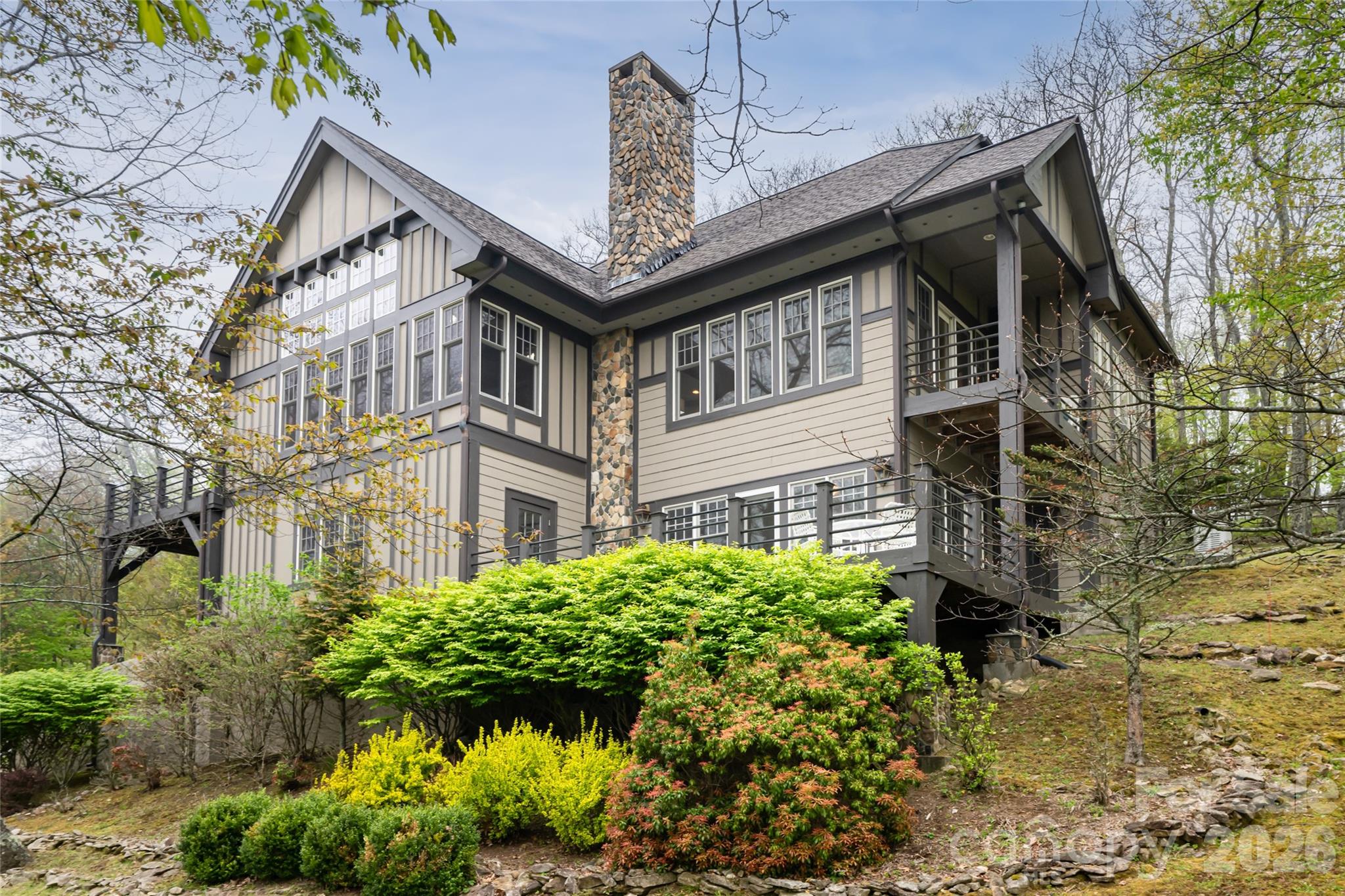 412 Granny Lewis Lane — Mars Hill