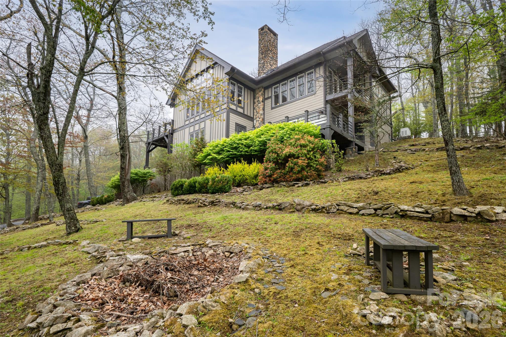 412 Granny Lewis Lane — Mars Hill