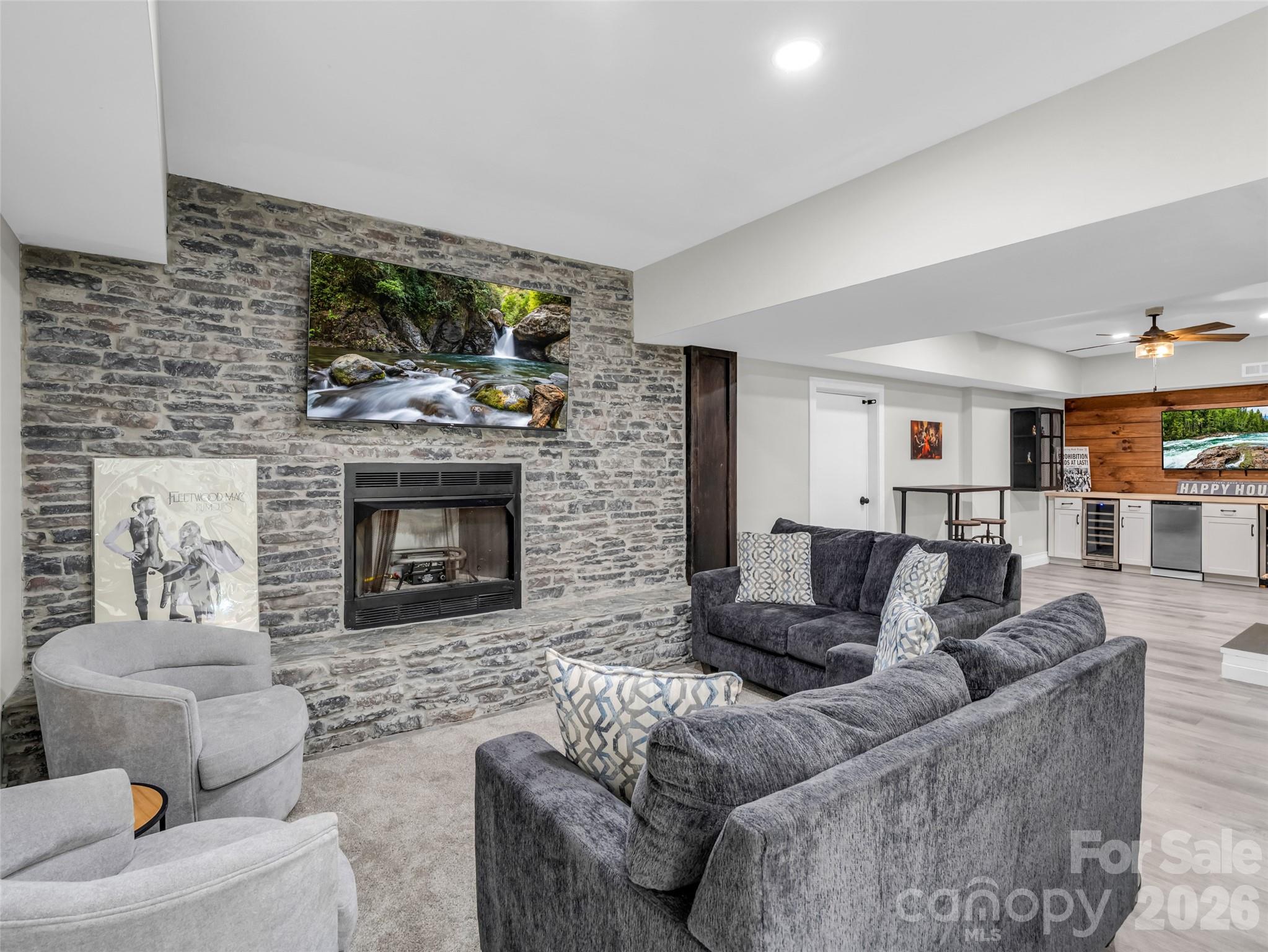 4647 Big Level Road — Mill Spring