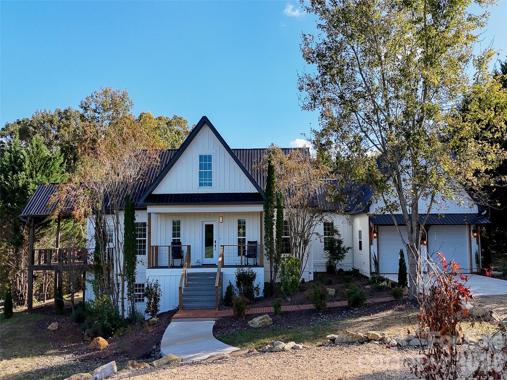 4647 Big Level Road — Mill Spring