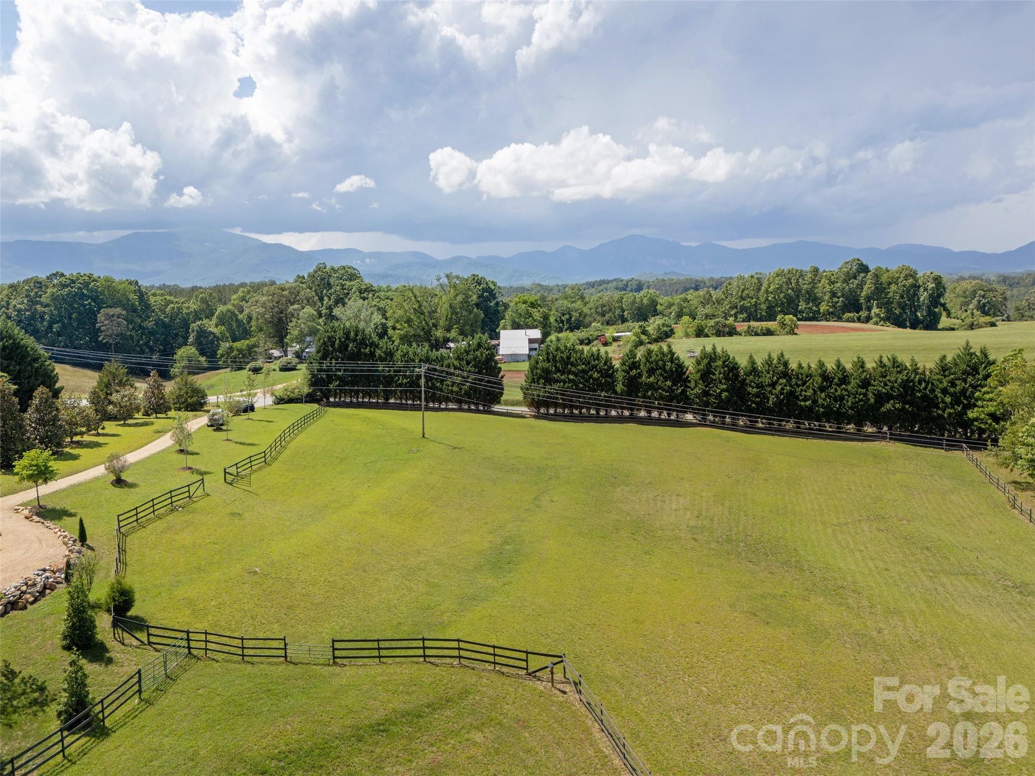 4647 Big Level Road — Mill Spring