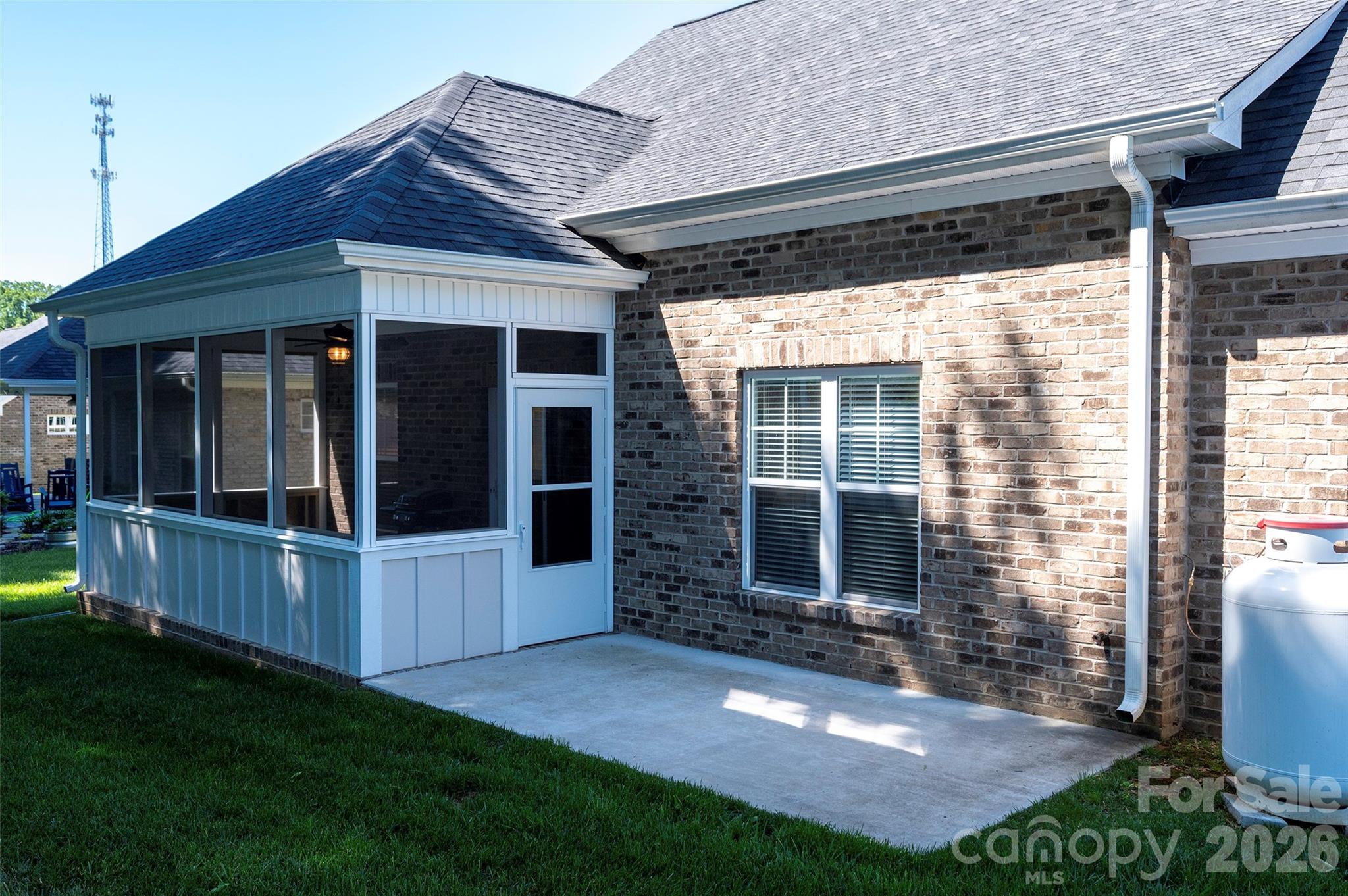 438 Fernwood Drive — Yadkinville