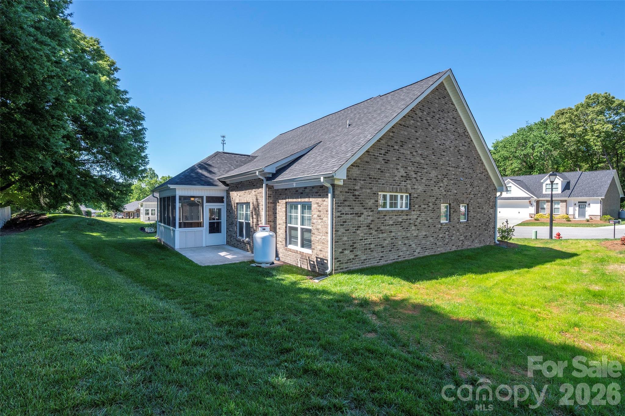 438 Fernwood Drive — Yadkinville