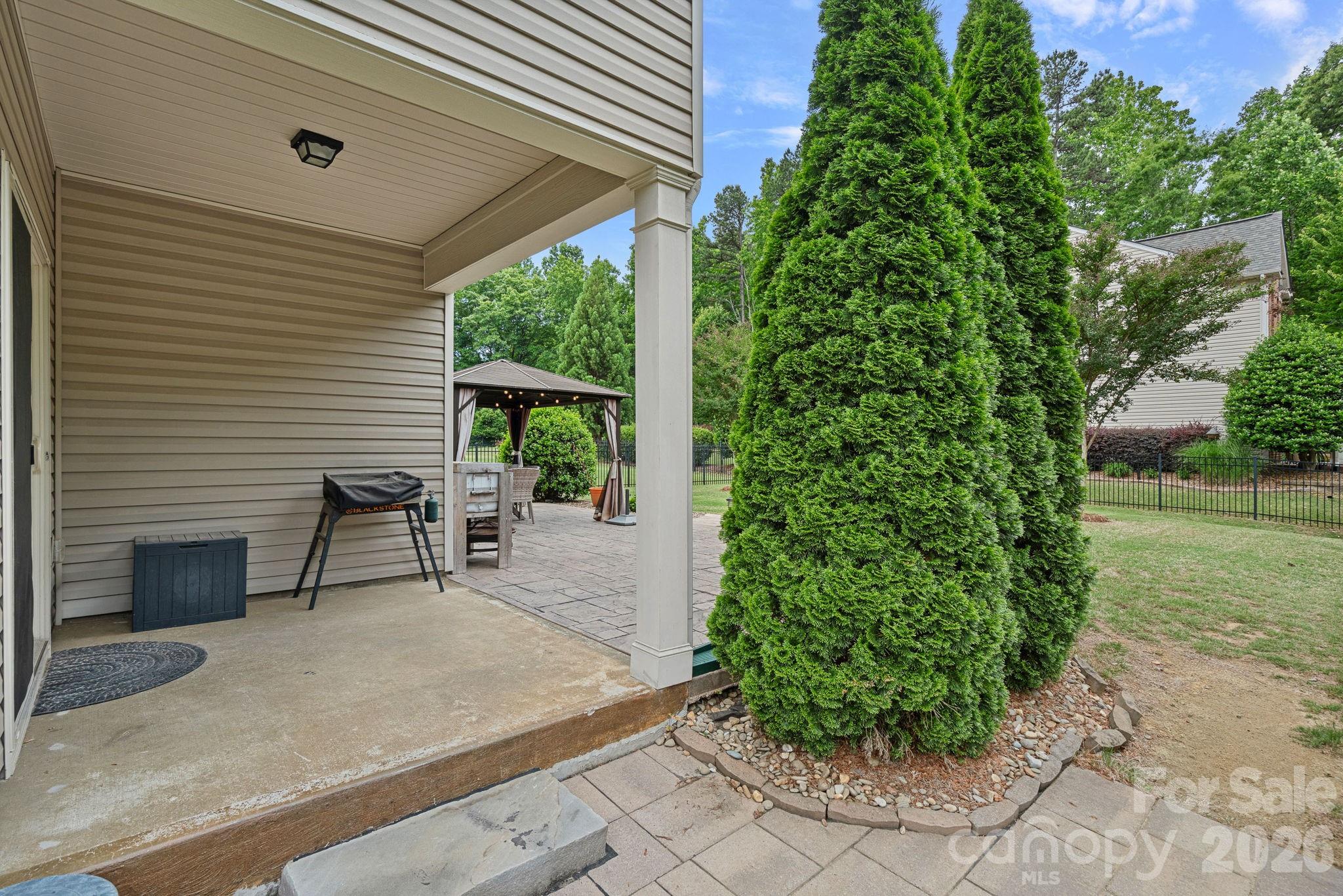 404 Senate Court Way — Huntersville