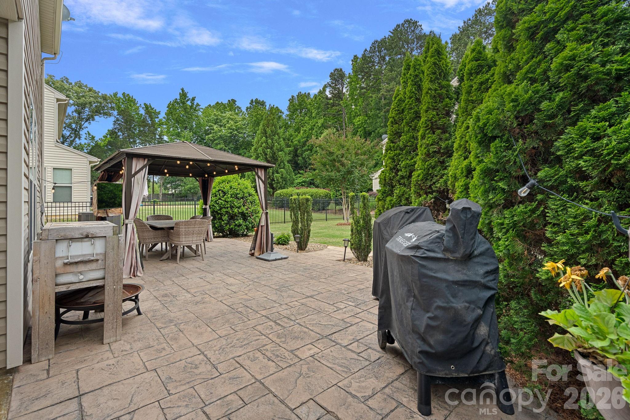 404 Senate Court Way — Huntersville