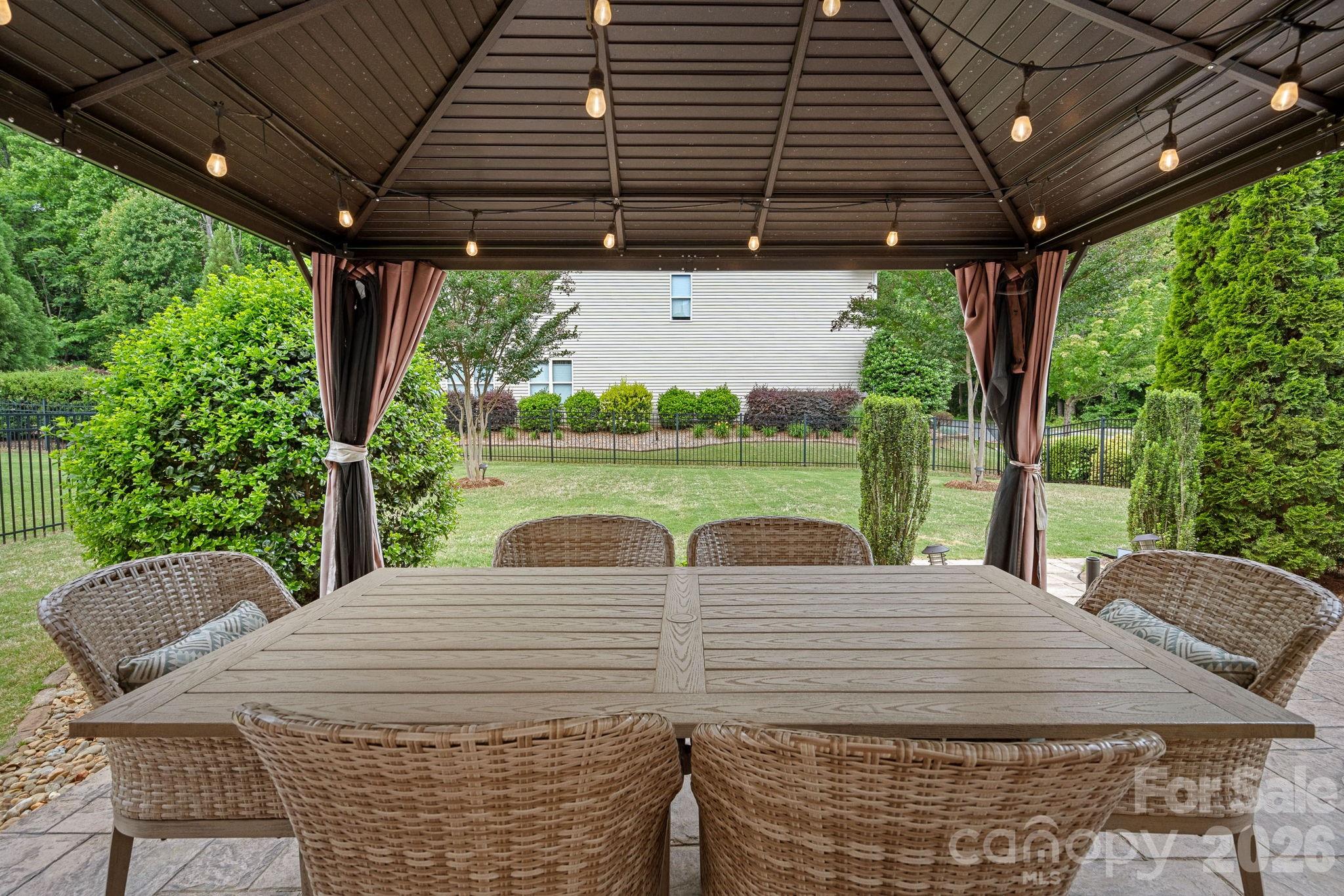 404 Senate Court Way — Huntersville