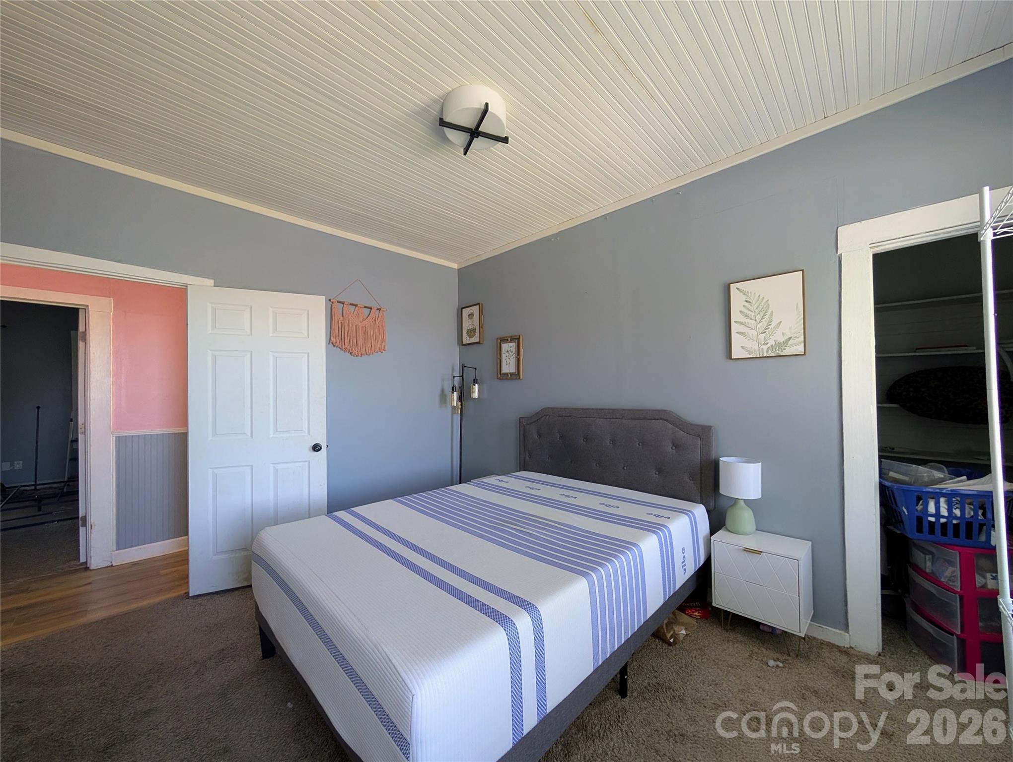 204 Shelby Street — Hickory