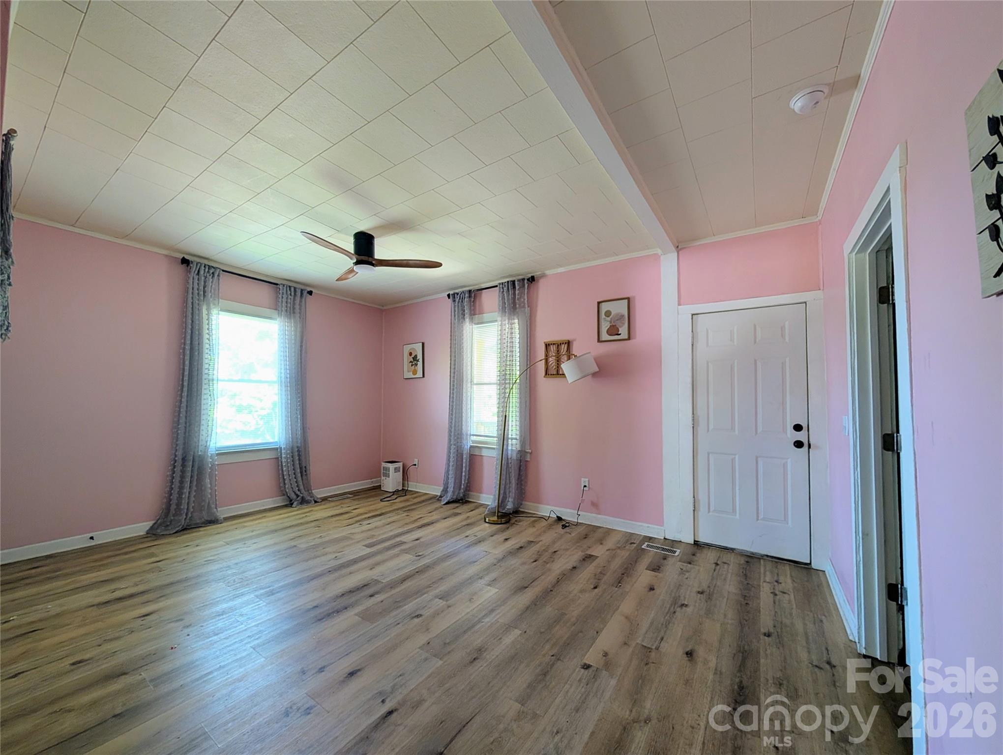 204 Shelby Street — Hickory