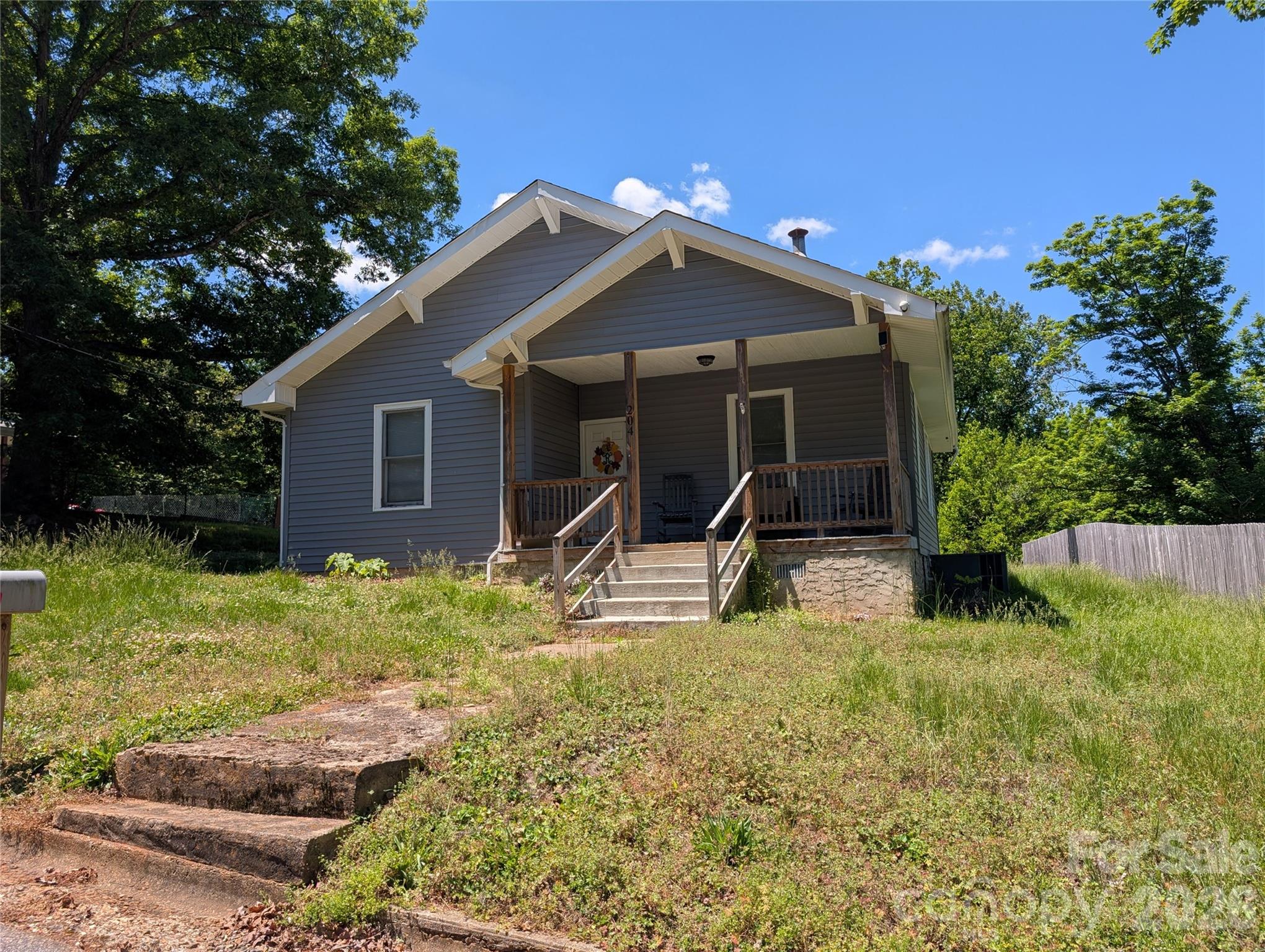 204 Shelby Street — Hickory