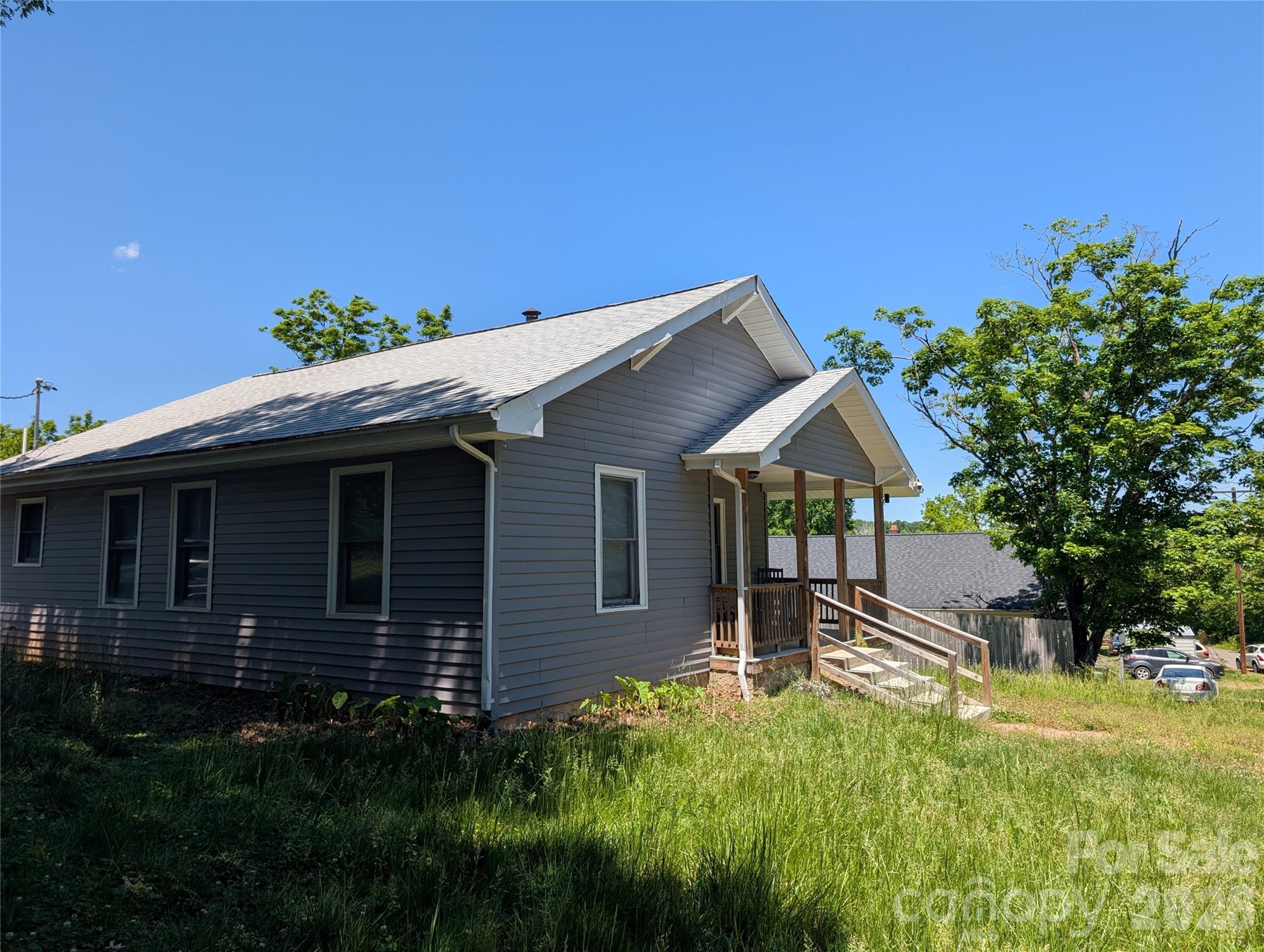204 Shelby Street — Hickory