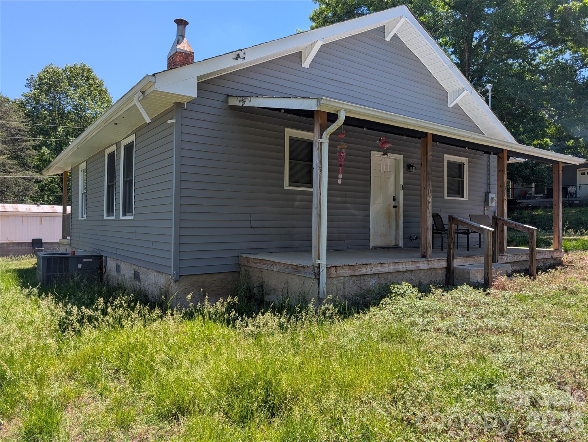 204 Shelby Street — Hickory