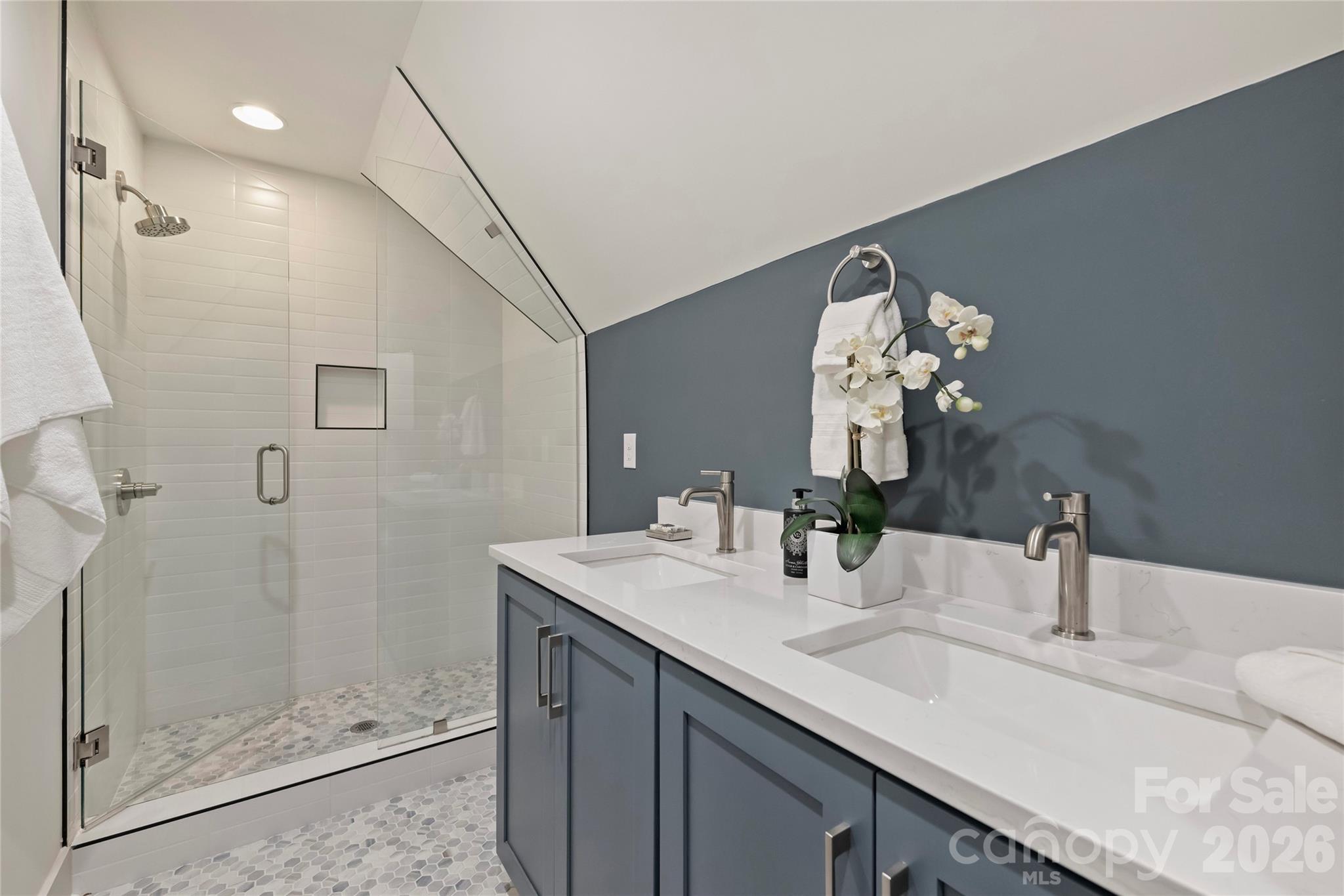 2027 Thurmond Place — Charlotte