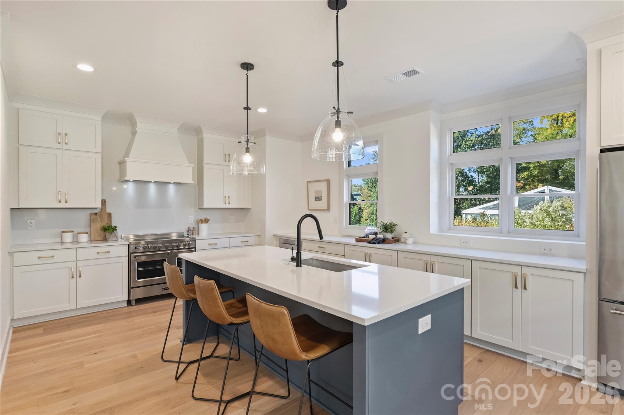 2027 Thurmond Place — Charlotte