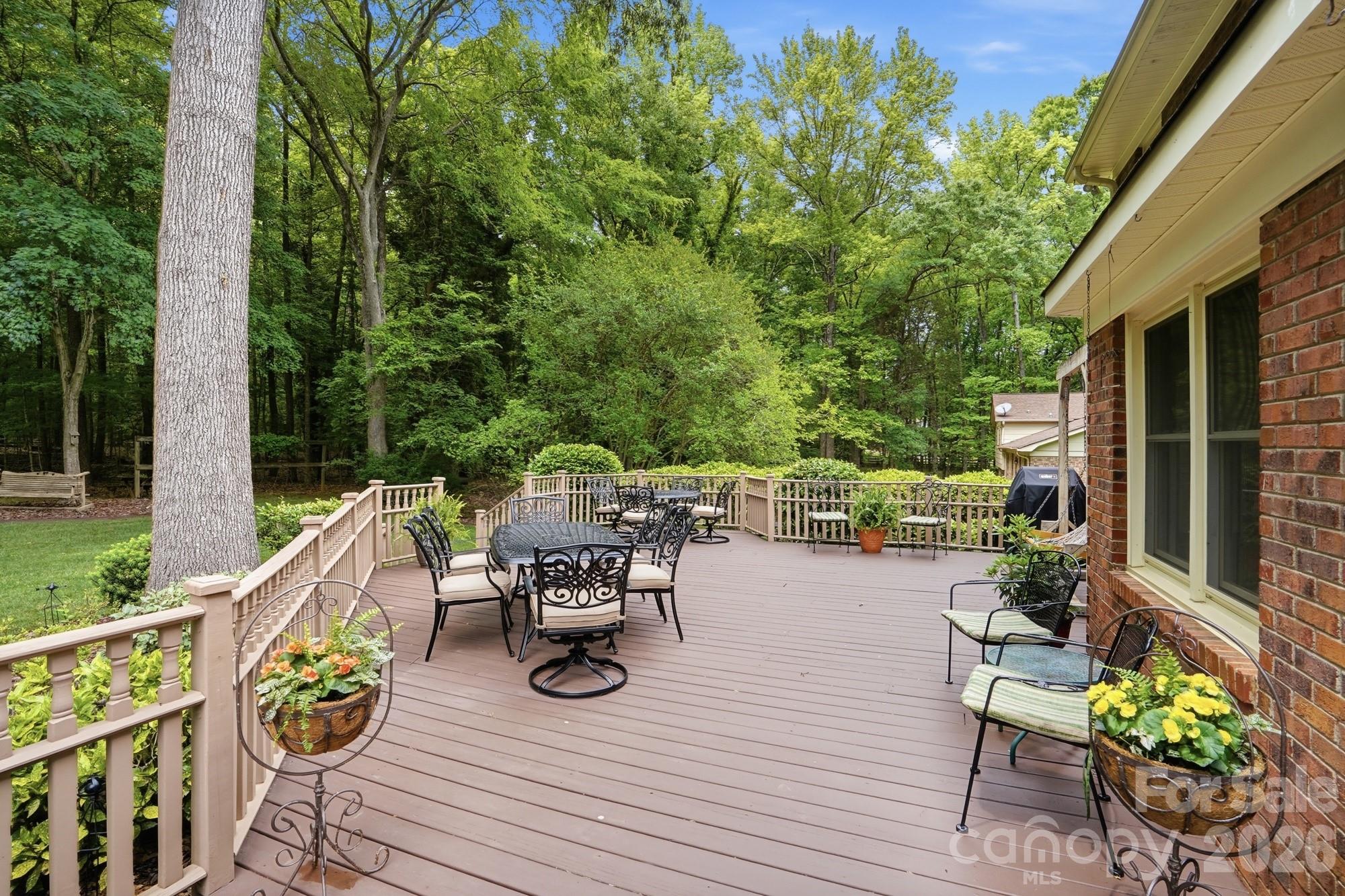 405 Hillcrest Drive — Harrisburg