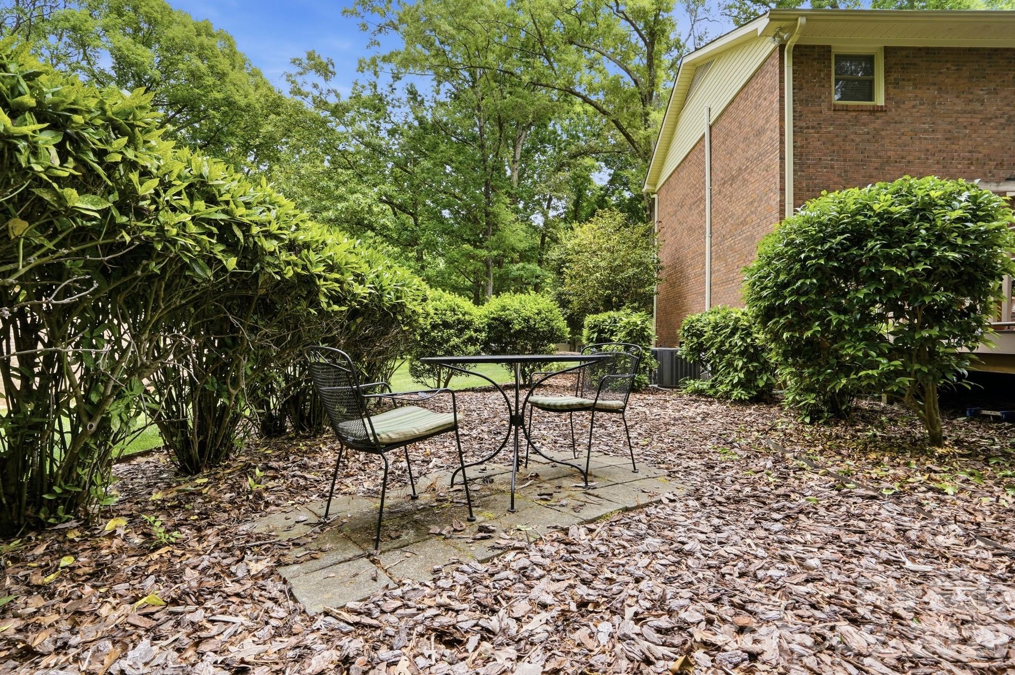 405 Hillcrest Drive — Harrisburg