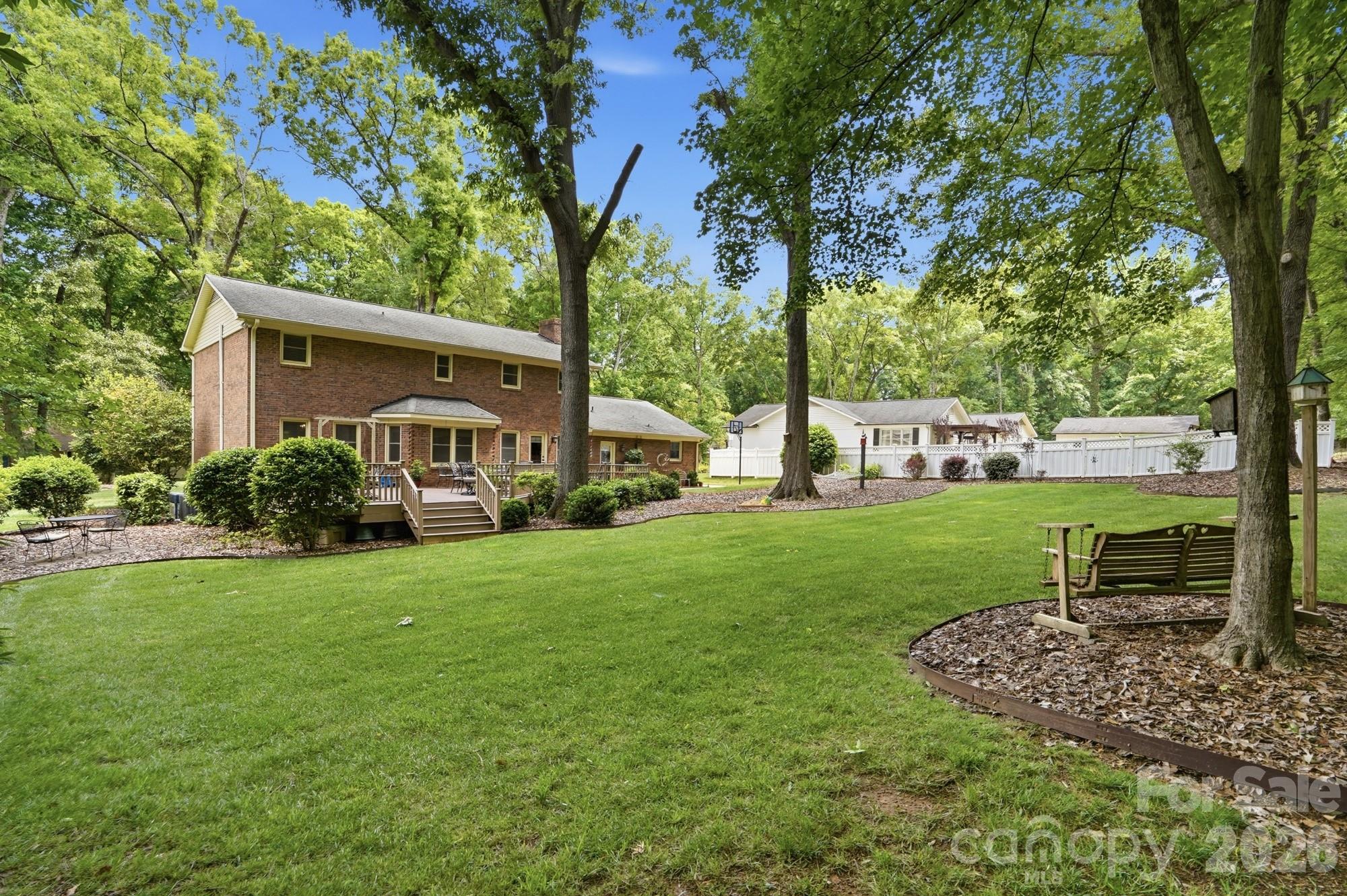 405 Hillcrest Drive — Harrisburg