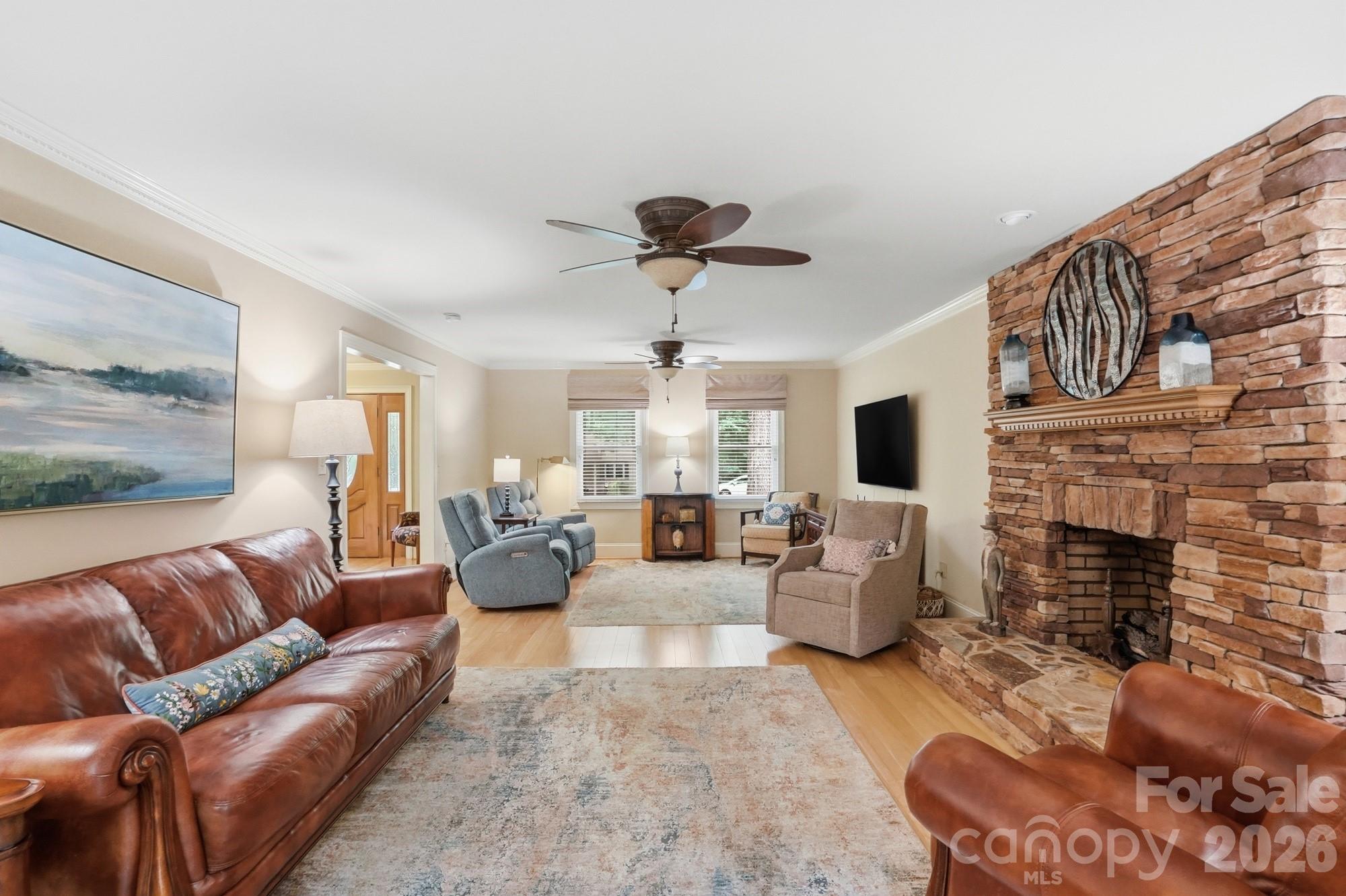 405 Hillcrest Drive — Harrisburg
