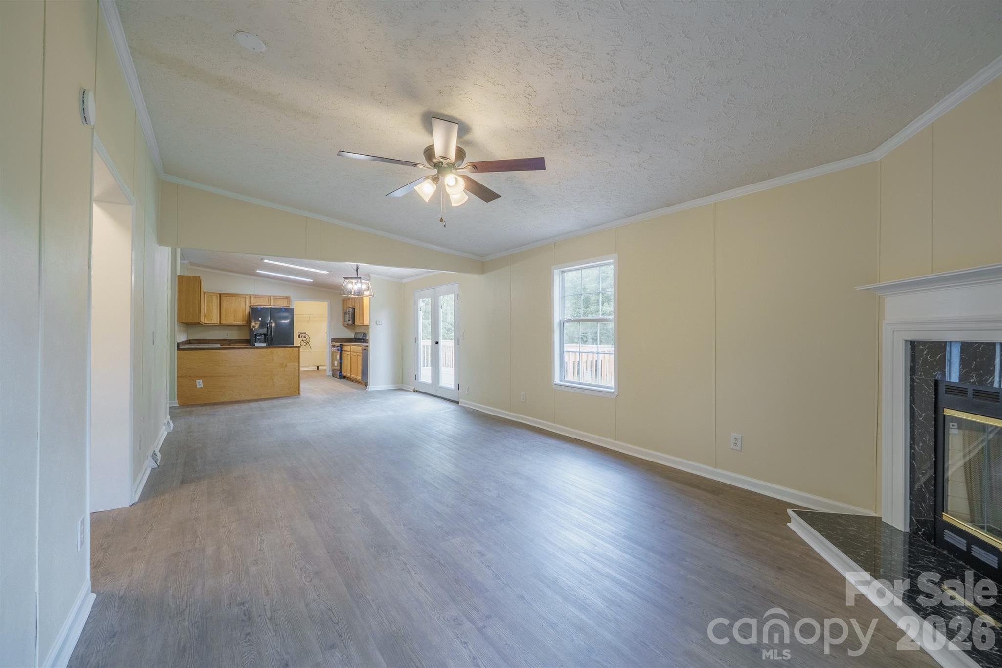 2780 Orangewood Lane — Newton