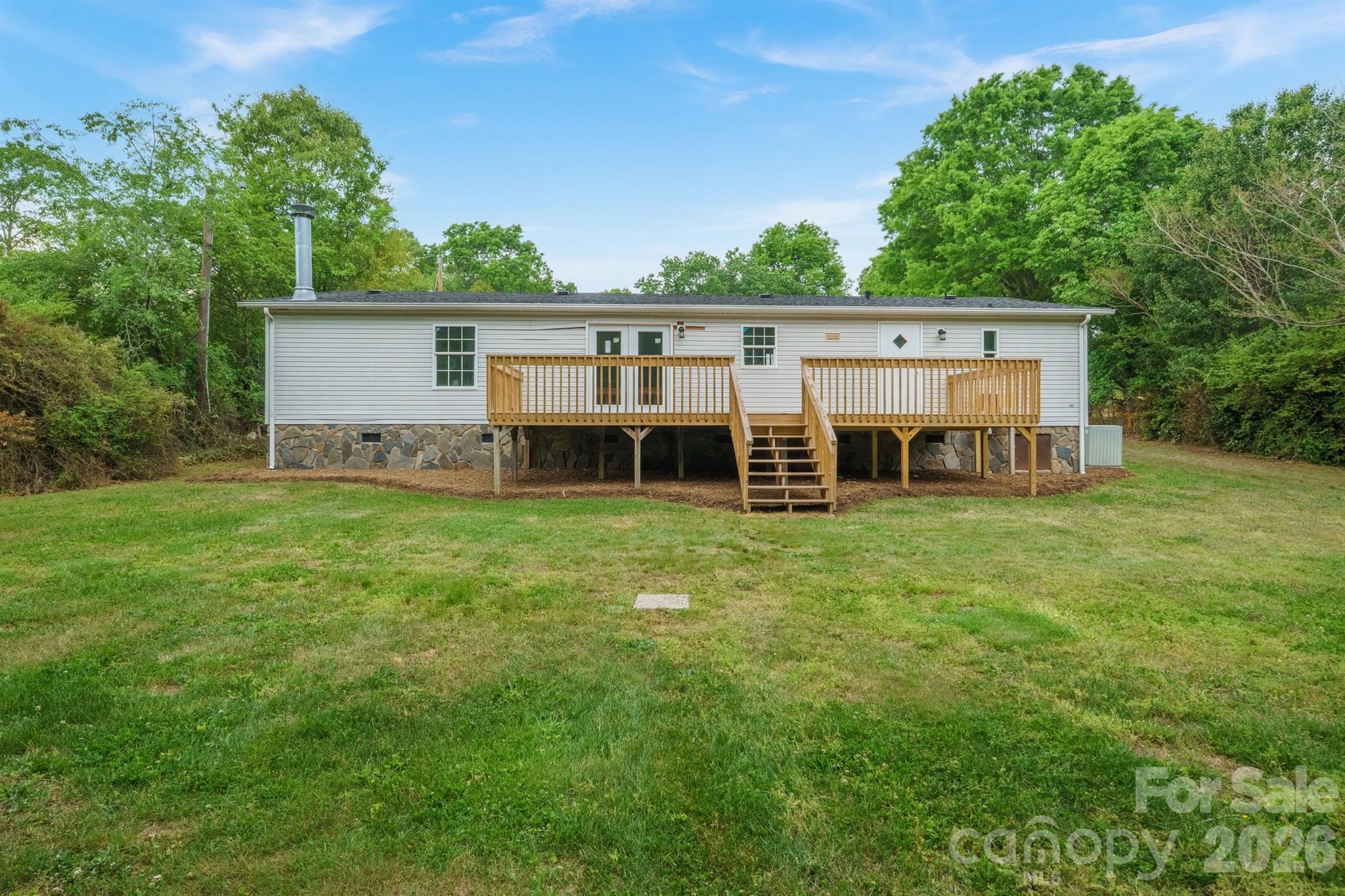 2780 Orangewood Lane — Newton